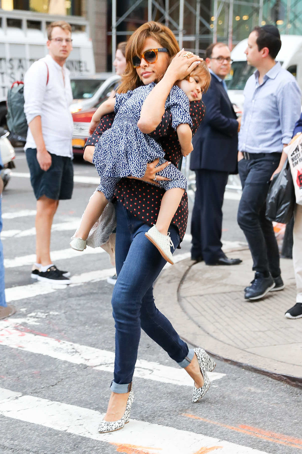 Eva Mendes Was Seen With Her Daughter Esmeralda on Madison Avenue in New York City 09/26/2017-2