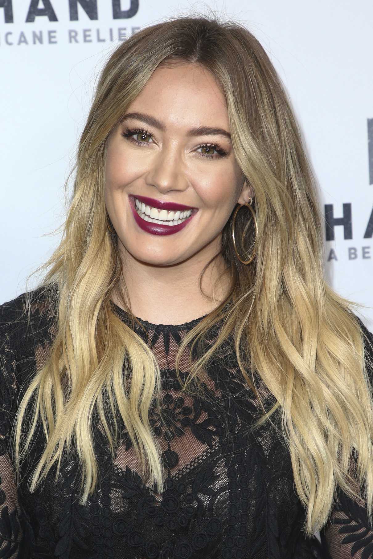 Hilary Duff at the Hand in Hand: A Benefit for Hurricane Harvey Relief in Los Angeles 09/12/2017-5