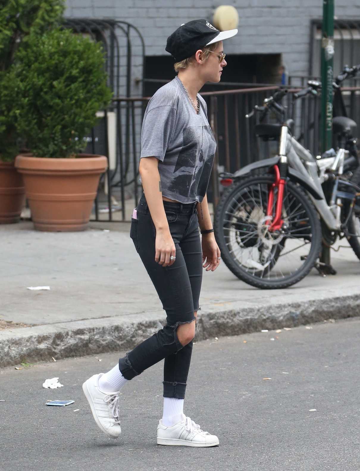 Kristen Stewart Was Seen Out in New York 08/31/2017-2