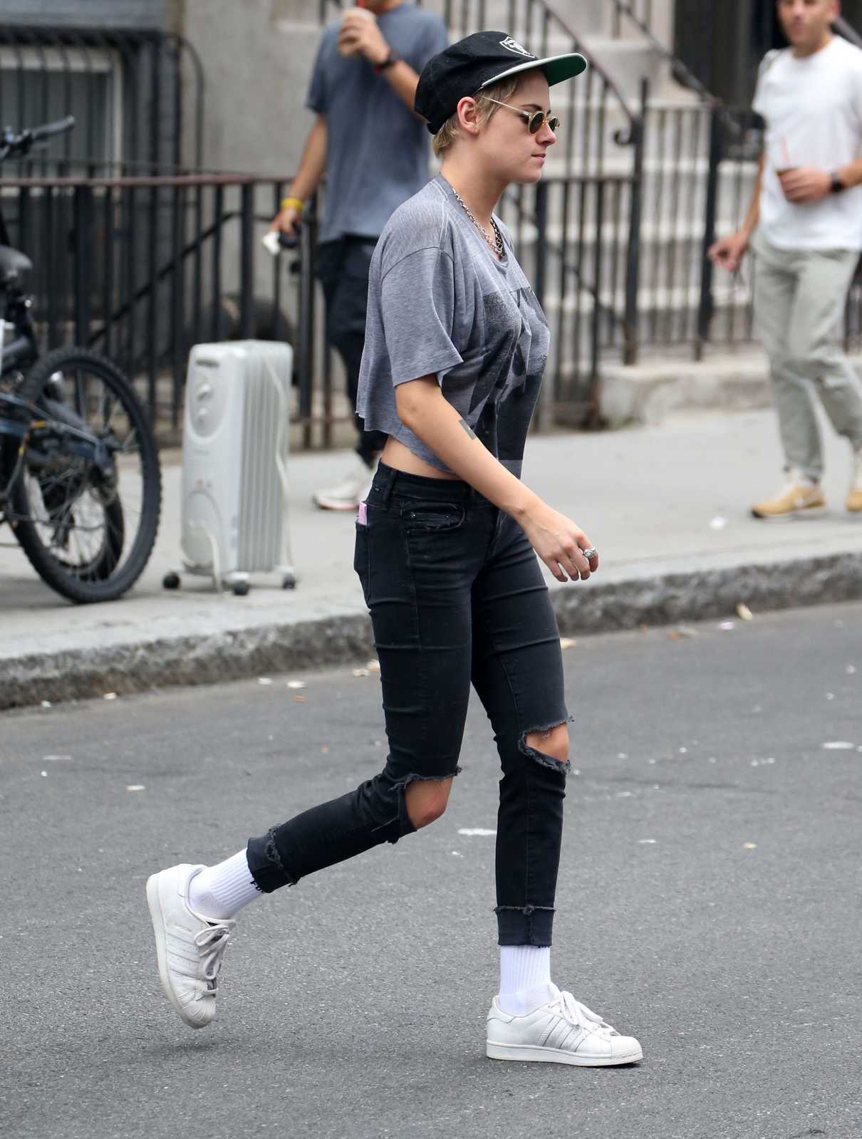 Kristen Stewart Was Seen Out in New York 08/31/2017-3