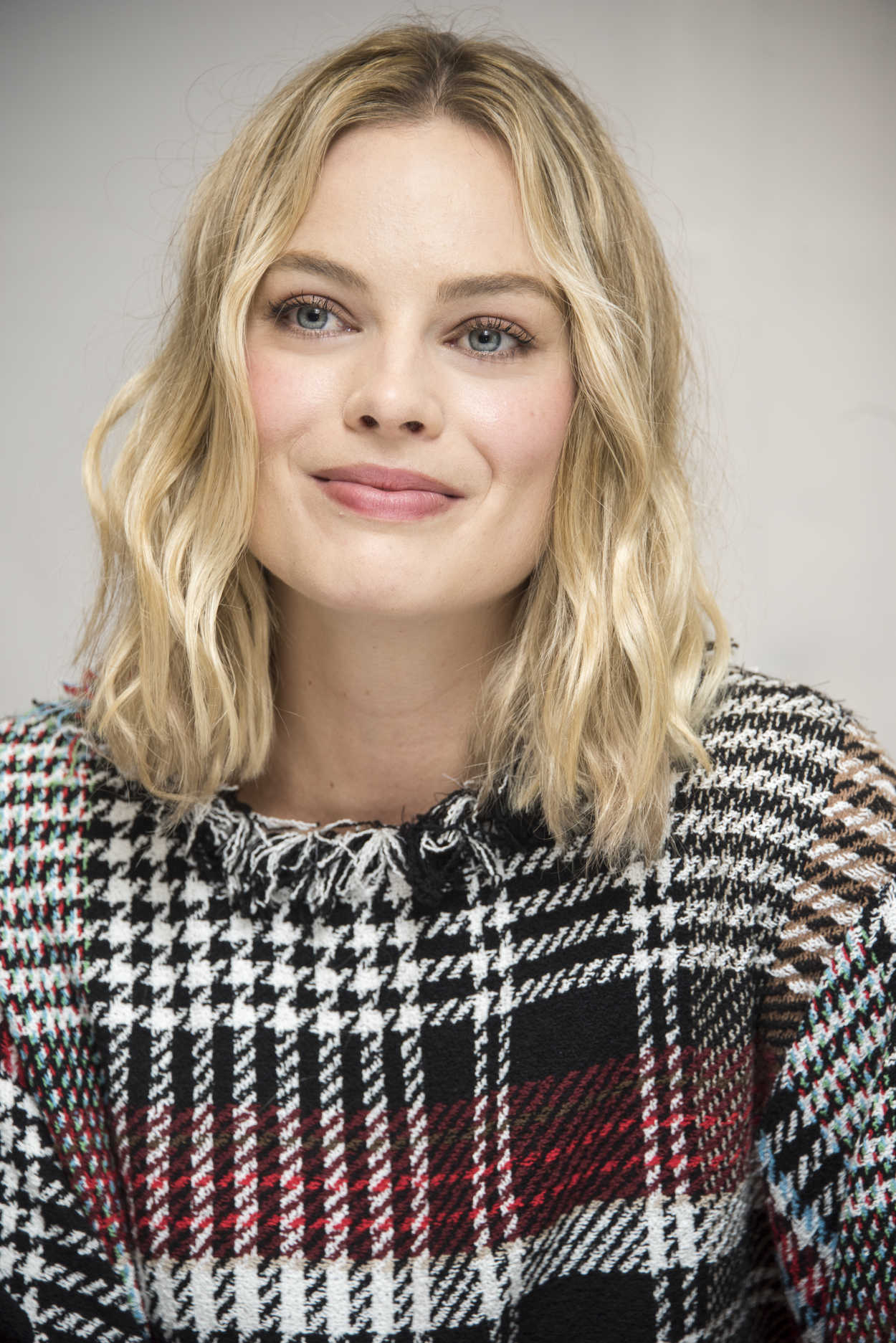 Margot Robbie at Goodbye Christopher Robin Press Conference in London 09/19/2017-5