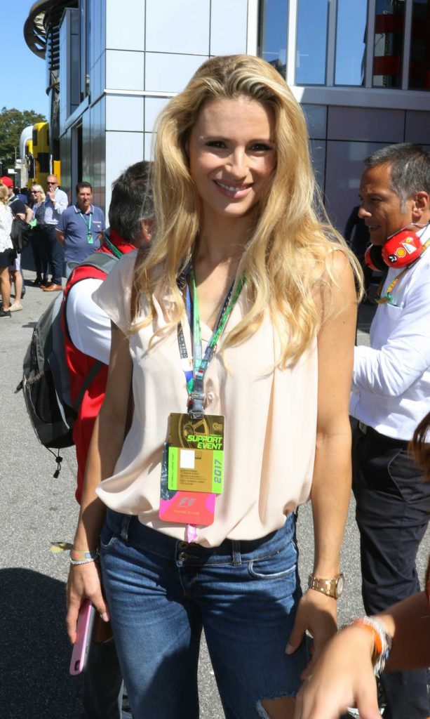 Michelle Hunziker Attends the Formula One Italian Grand Prix in Monza 09/03/2017-1