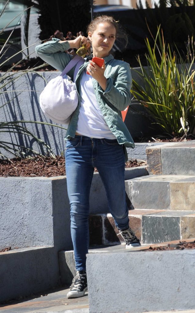 Natalie Portman Was Seen Out in Silver Lake 09/27/2017-1