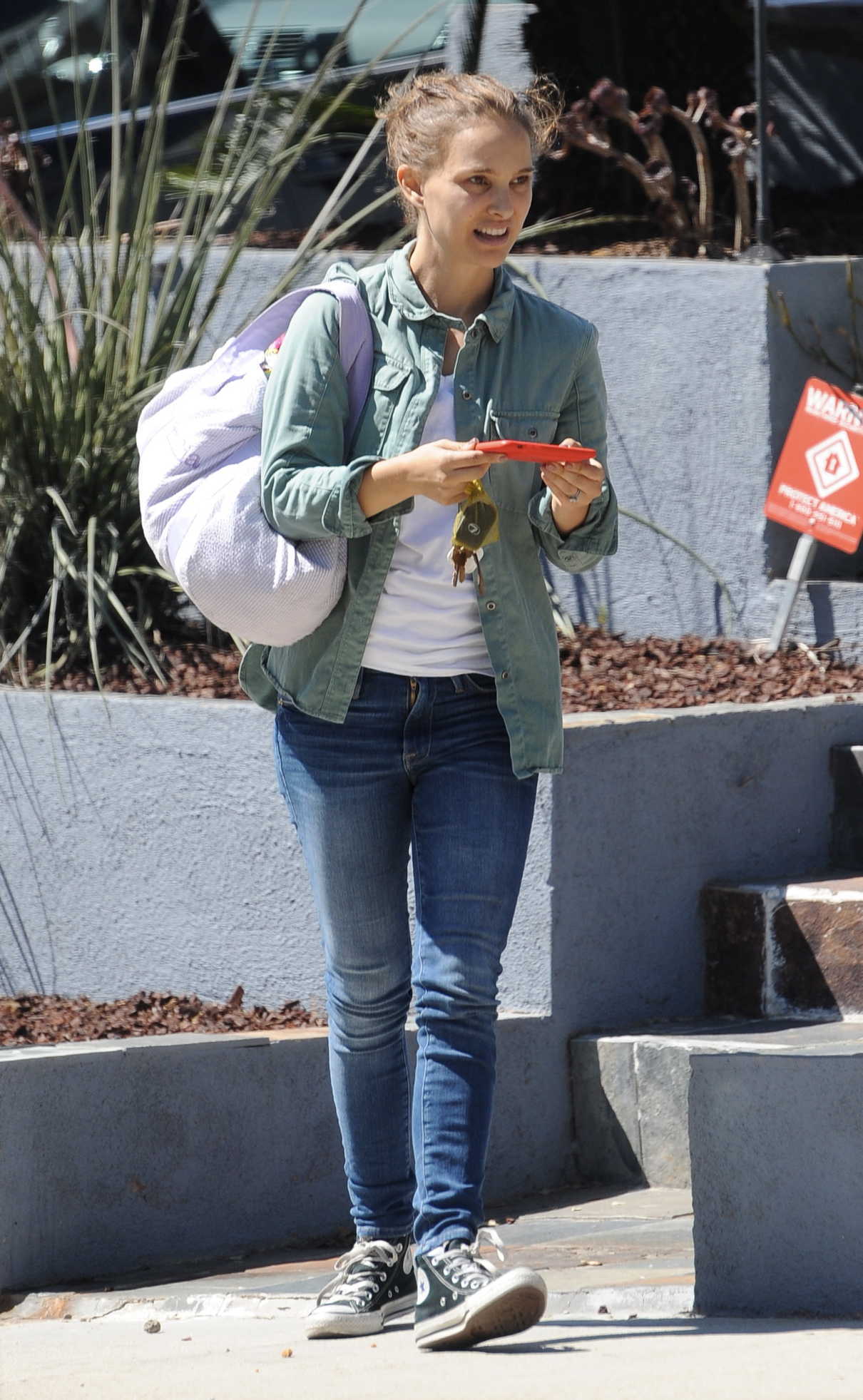 Natalie Portman Was Seen Out in Silver Lake 09/27/2017-2