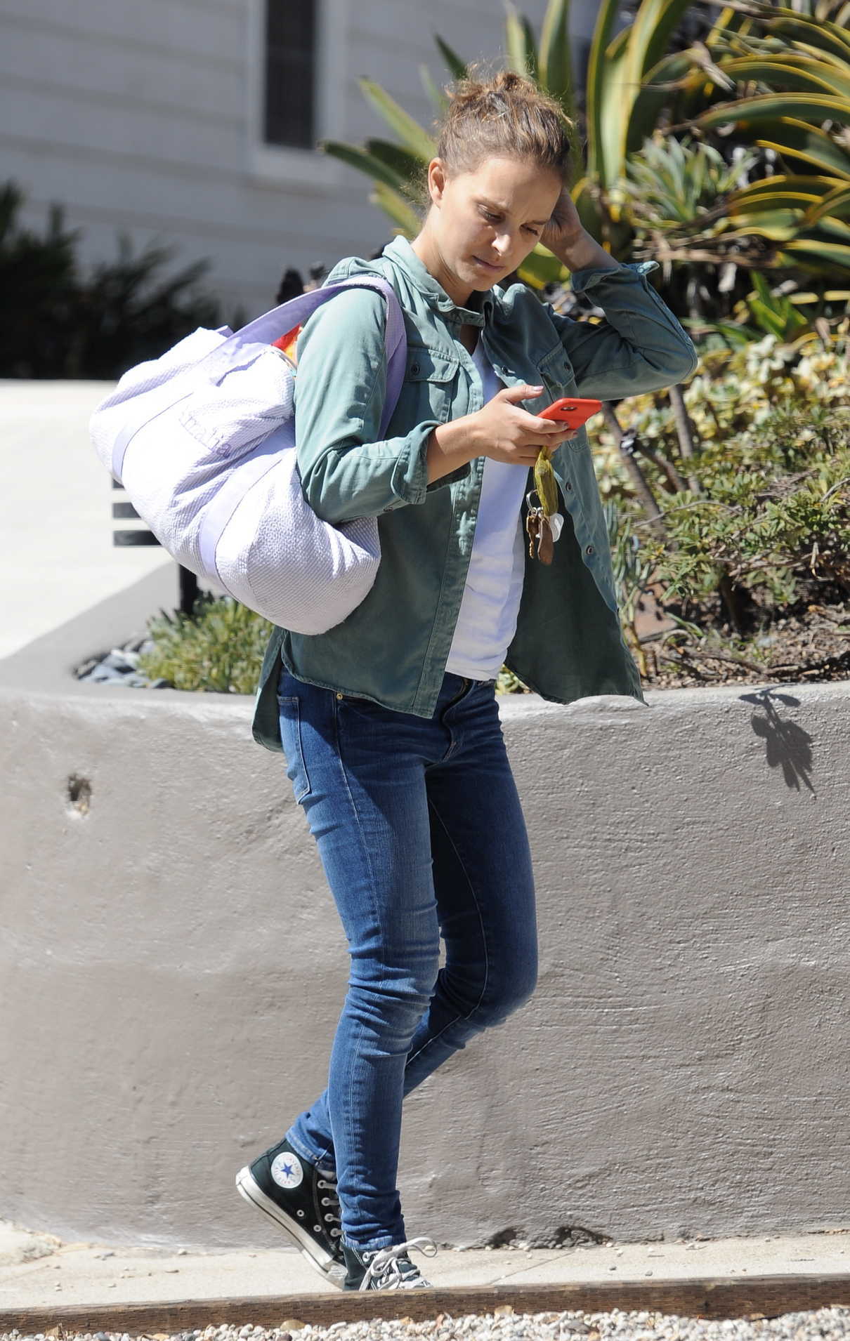 Natalie Portman Was Seen Out in Silver Lake 09/27/2017-4