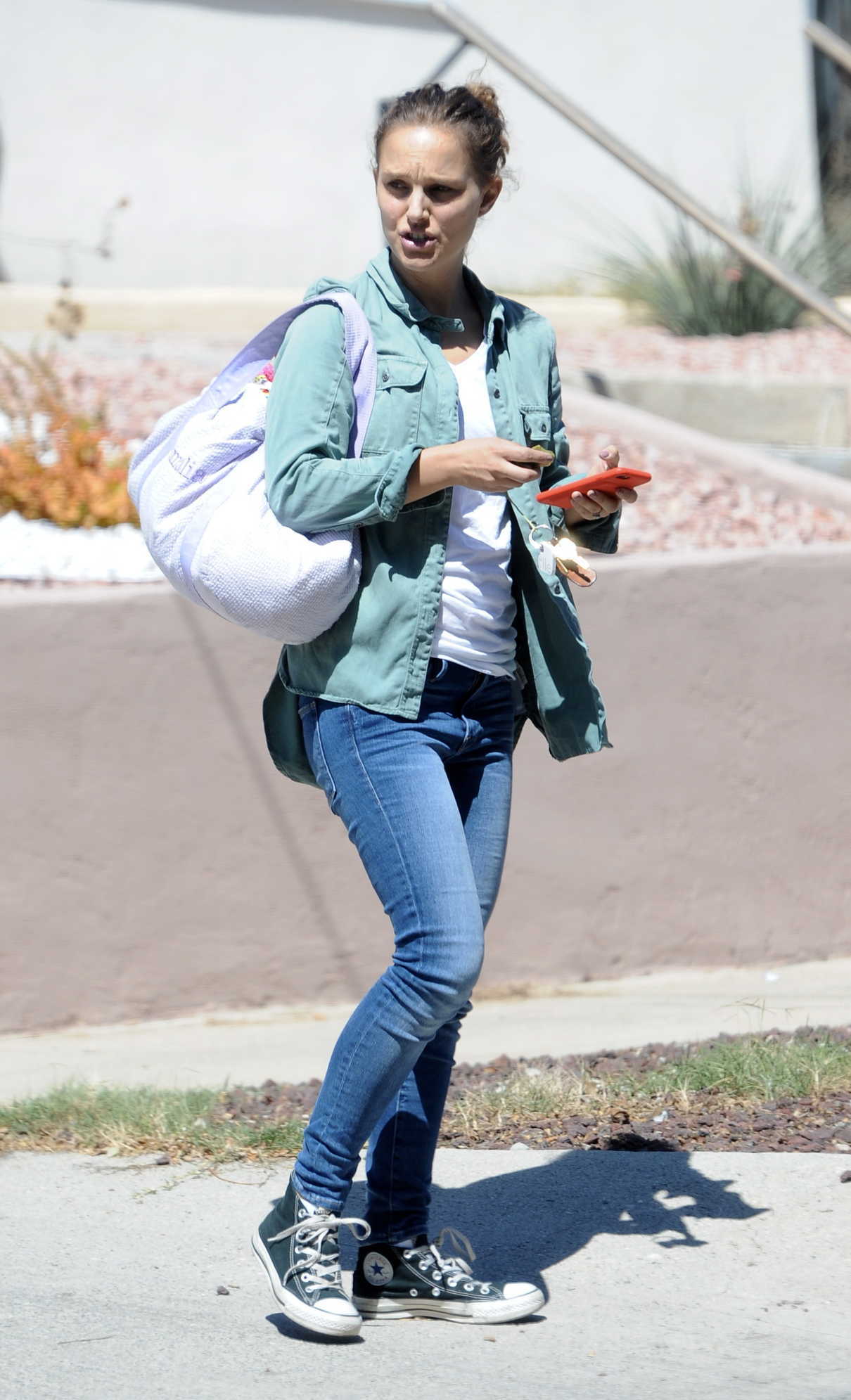 Natalie Portman Was Seen Out in Silver Lake 09/27/2017-5