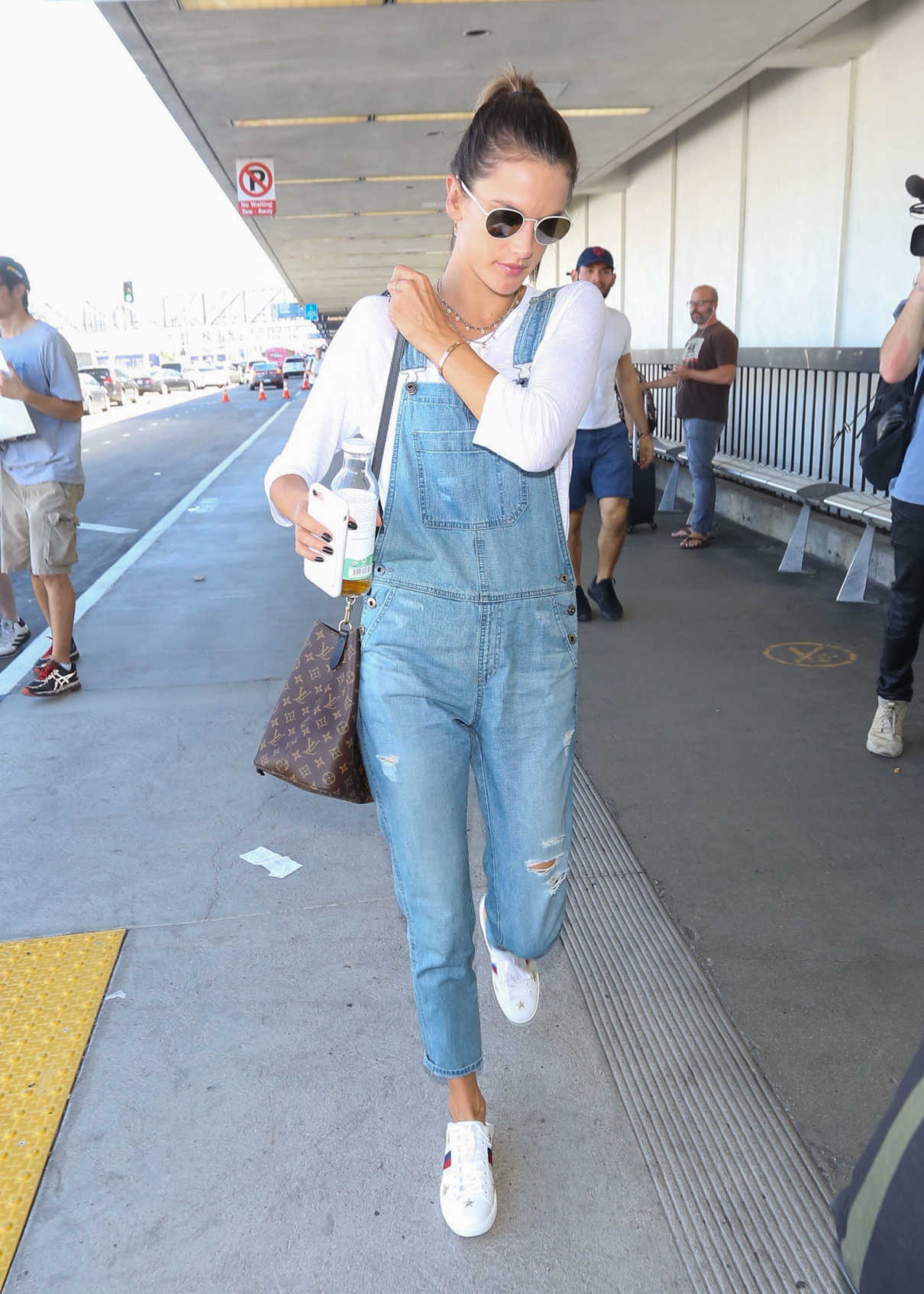 Alessandra Ambrosio Was Spotted at LAX Airport in LA 10/24/2017-2