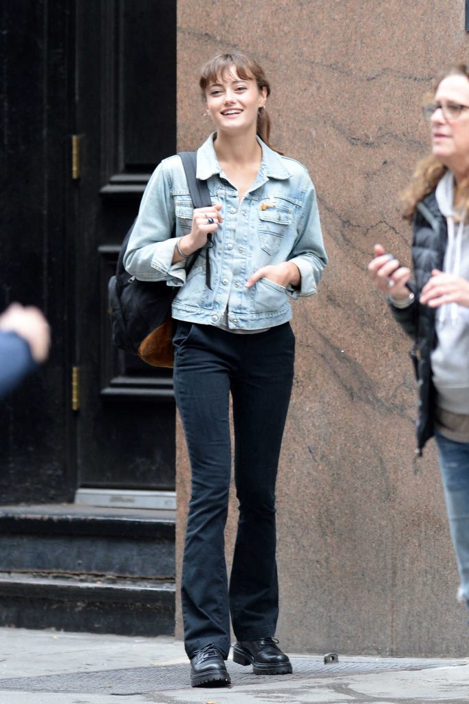 Ella Purnell on the Set of Sweet Bitter Show in New York City 10/26 ...