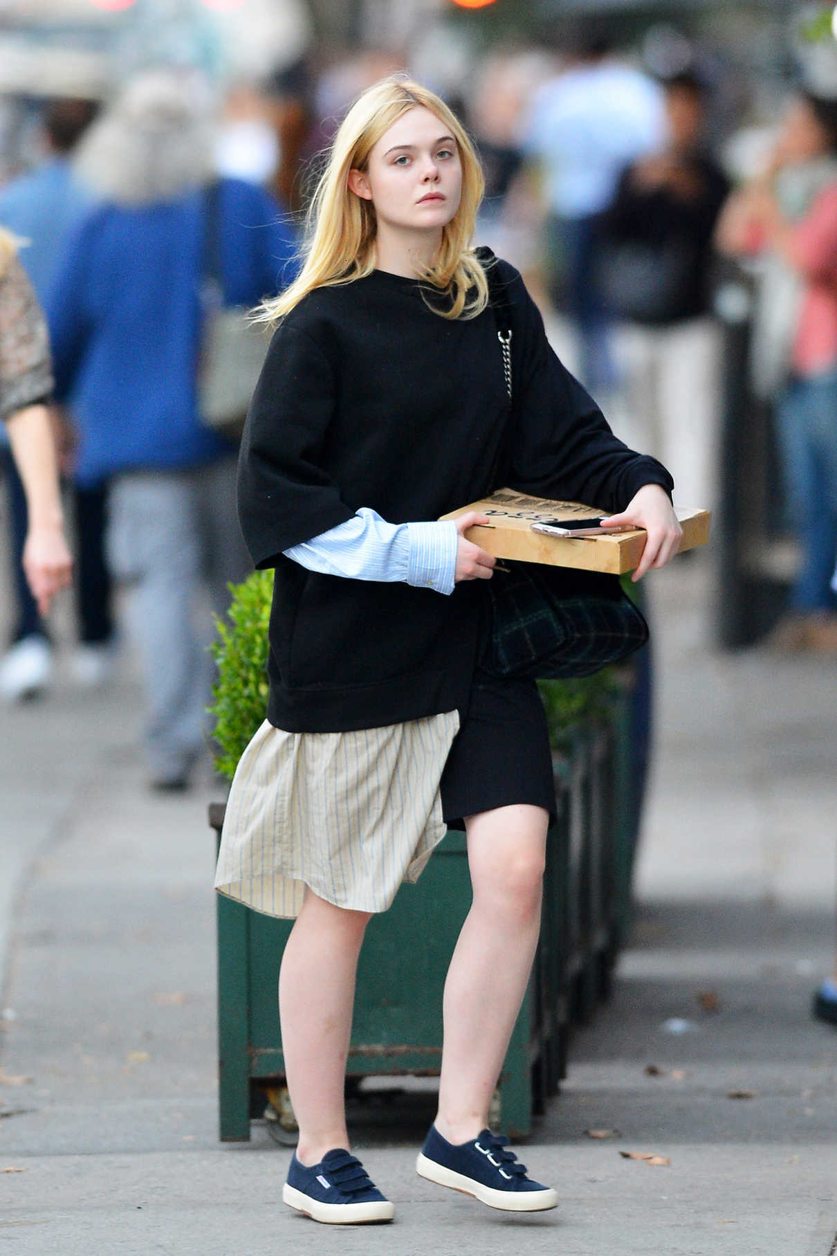 Elle Fanning Was See Out on a Pizza Run in NYC 10/05/2017-4