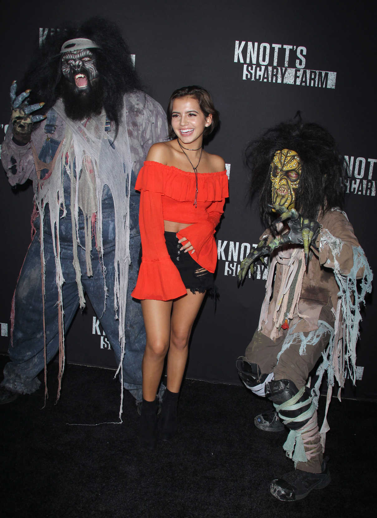 Isabela Moner at the Knott's Scary Farm Celebrity Night in Buena Park 09/29/2017-3