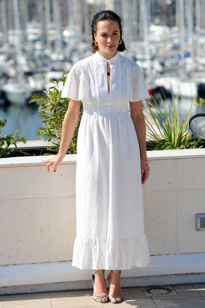 Jessica Brown Findlay at Harlots Photocall During 2017 MipCom in Cannes 10/16/2017-1