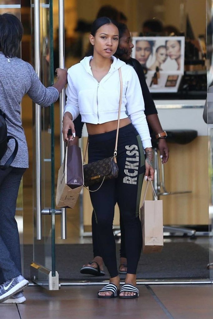 Karrueche Tran Goes Shopping at The Grove in Los Angeles 10/02/2017-1