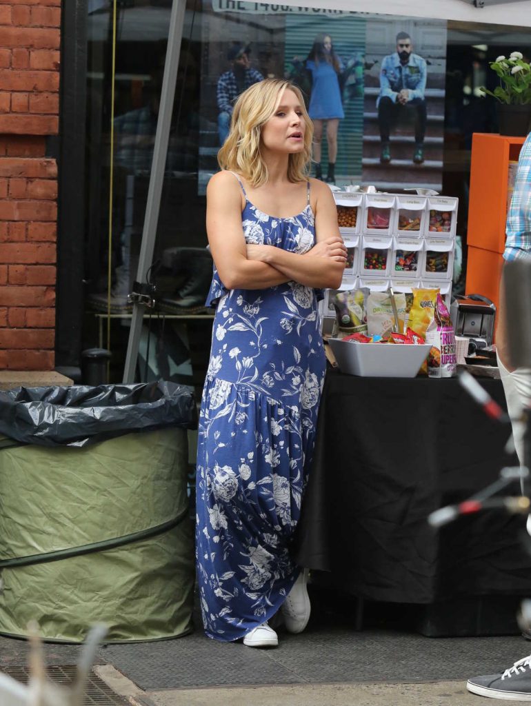 Kristen Bell on the Set of Like Father in New York 09/30/2017-1