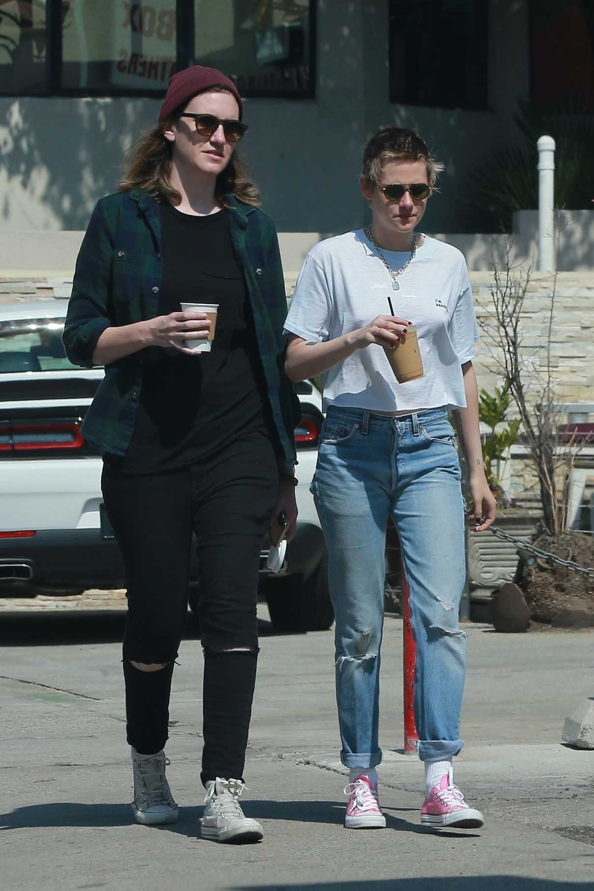 Kristen Stewart Was Seen Out in Los Angeles 10/01/2017-4