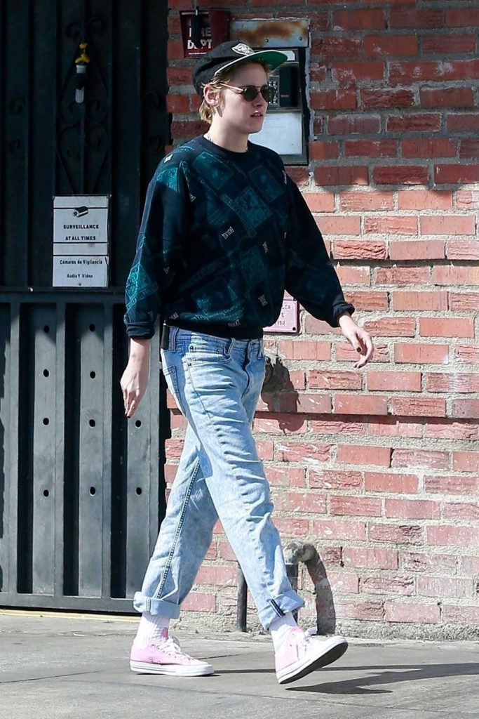 Kristen Stewart Was Seen Out in Los Angeles 10/02/2017-1