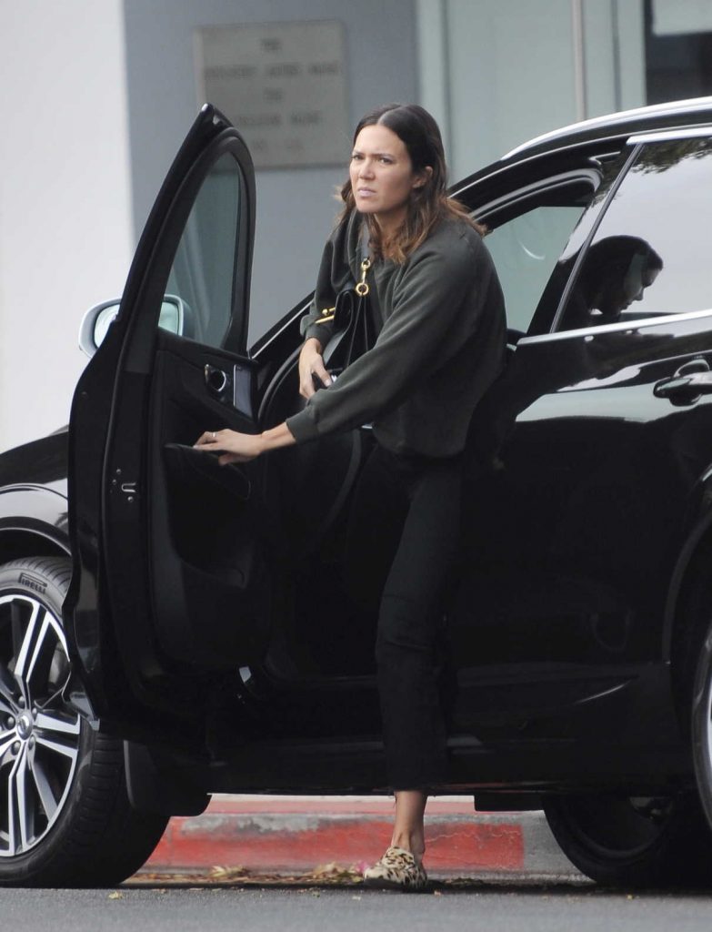 Mandy Moore Was Seen Out in Beverly Hills 10/28/2017-1