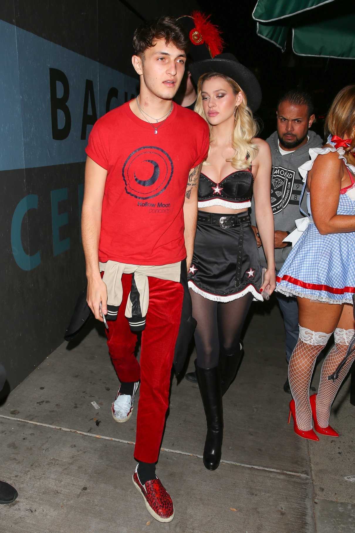 Nicola Peltz Arrives With Anwar Hadid at Matthew Morrison's 8th Annual Halloween Party in West Hollywood 10/28/2017-3