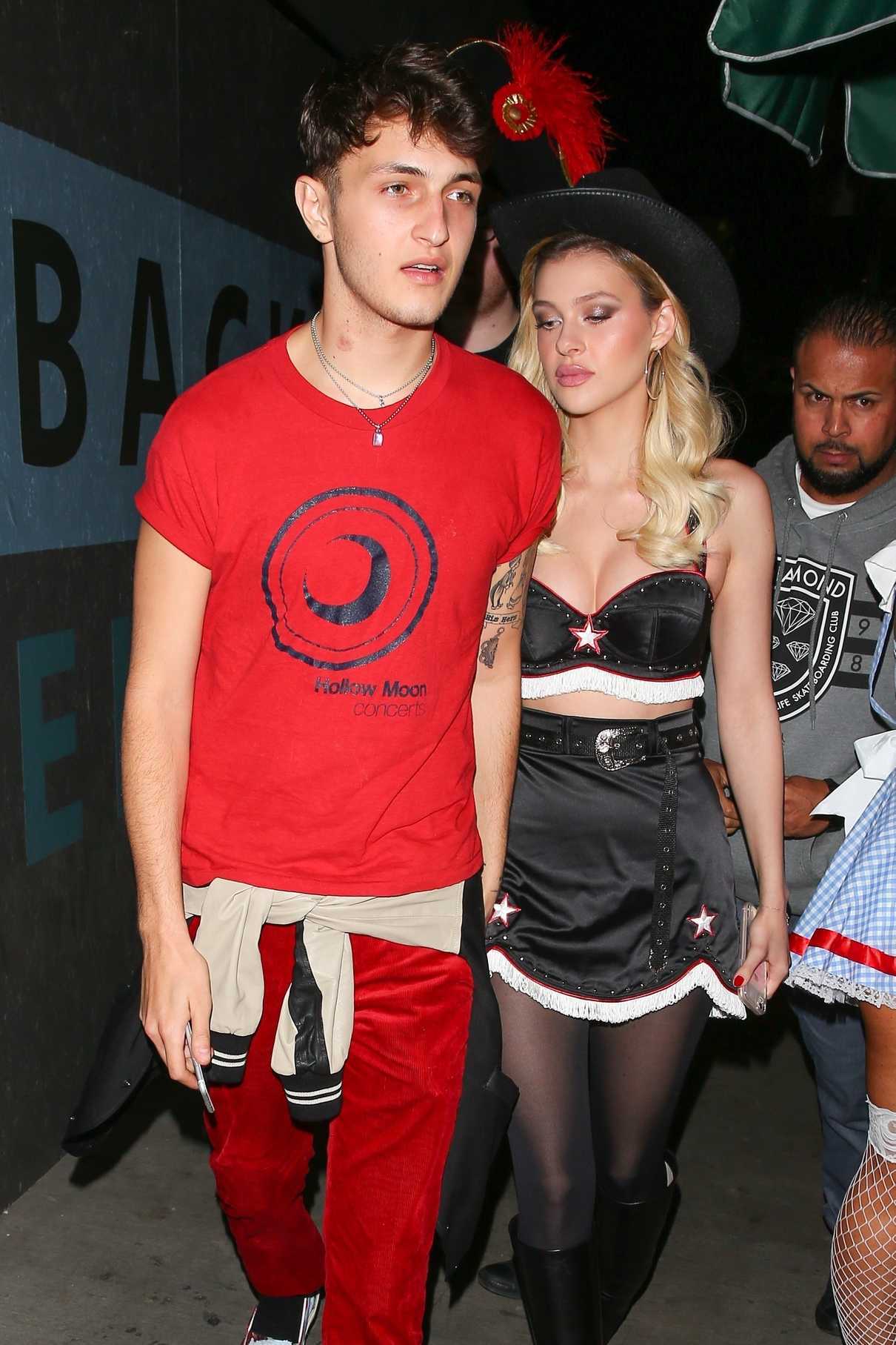 Nicola Peltz Arrives With Anwar Hadid at Matthew Morrison's 8th Annual Halloween Party in West Hollywood 10/28/2017-4