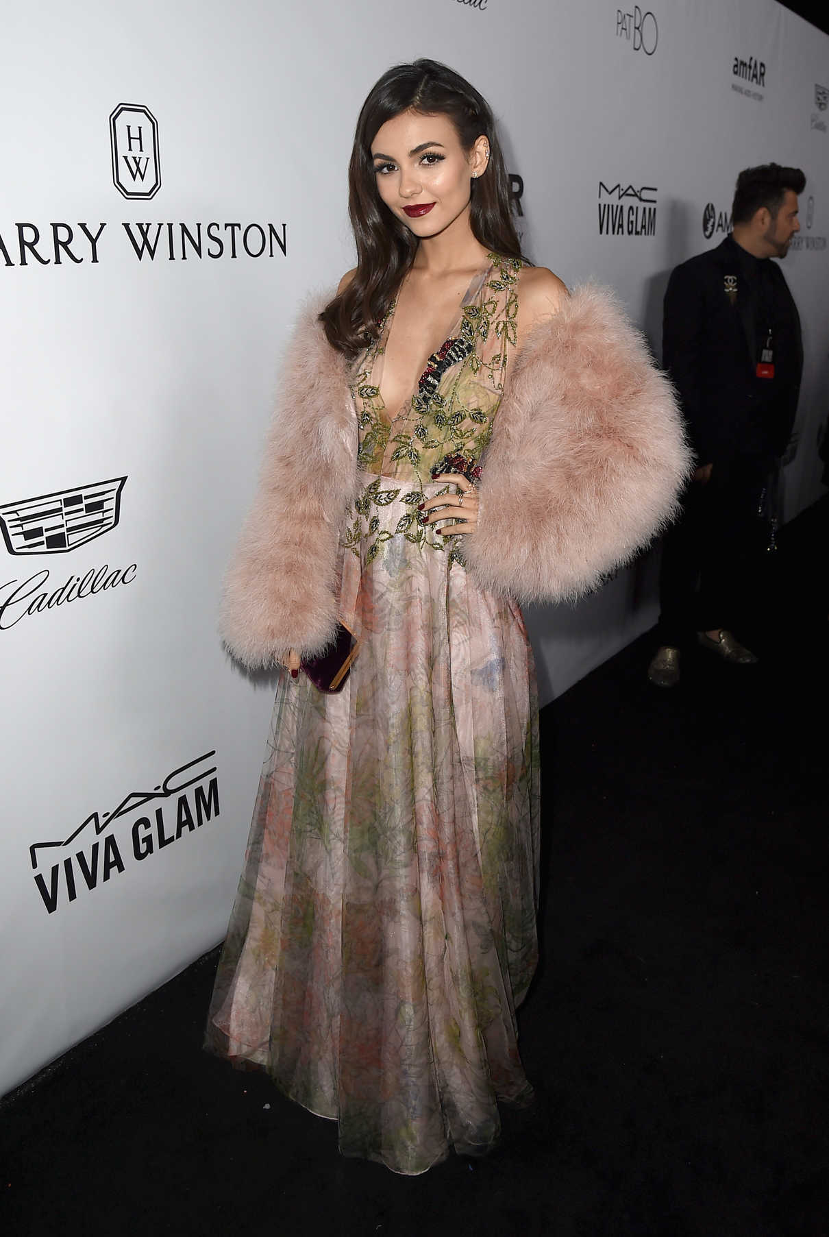 Victoria Justice at the 2017 amfAR Gala Los Angeles in Beverly Hills 10/13/2017-4