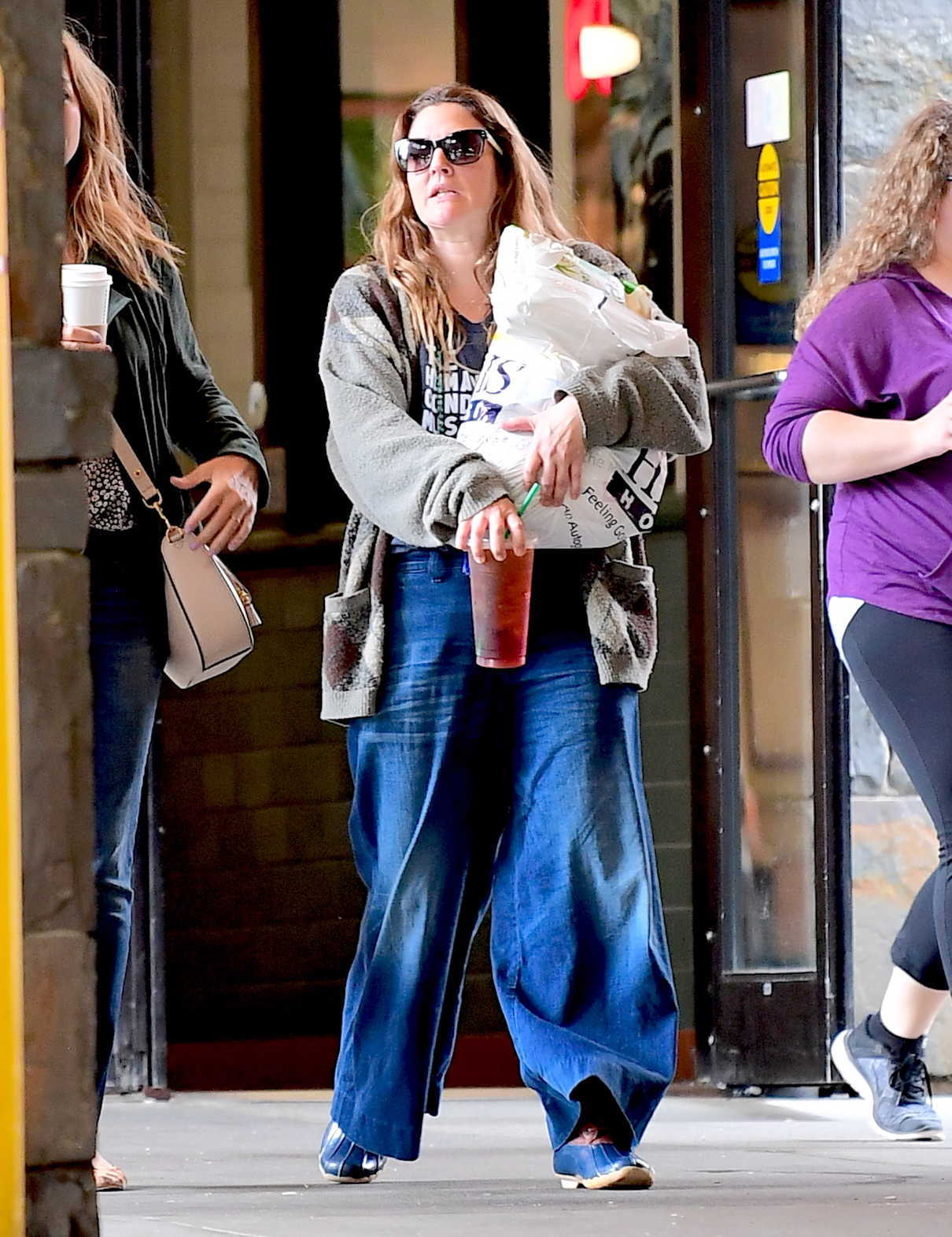 Drew Barrymore Was Seen Out in New York 11/25/2017-2