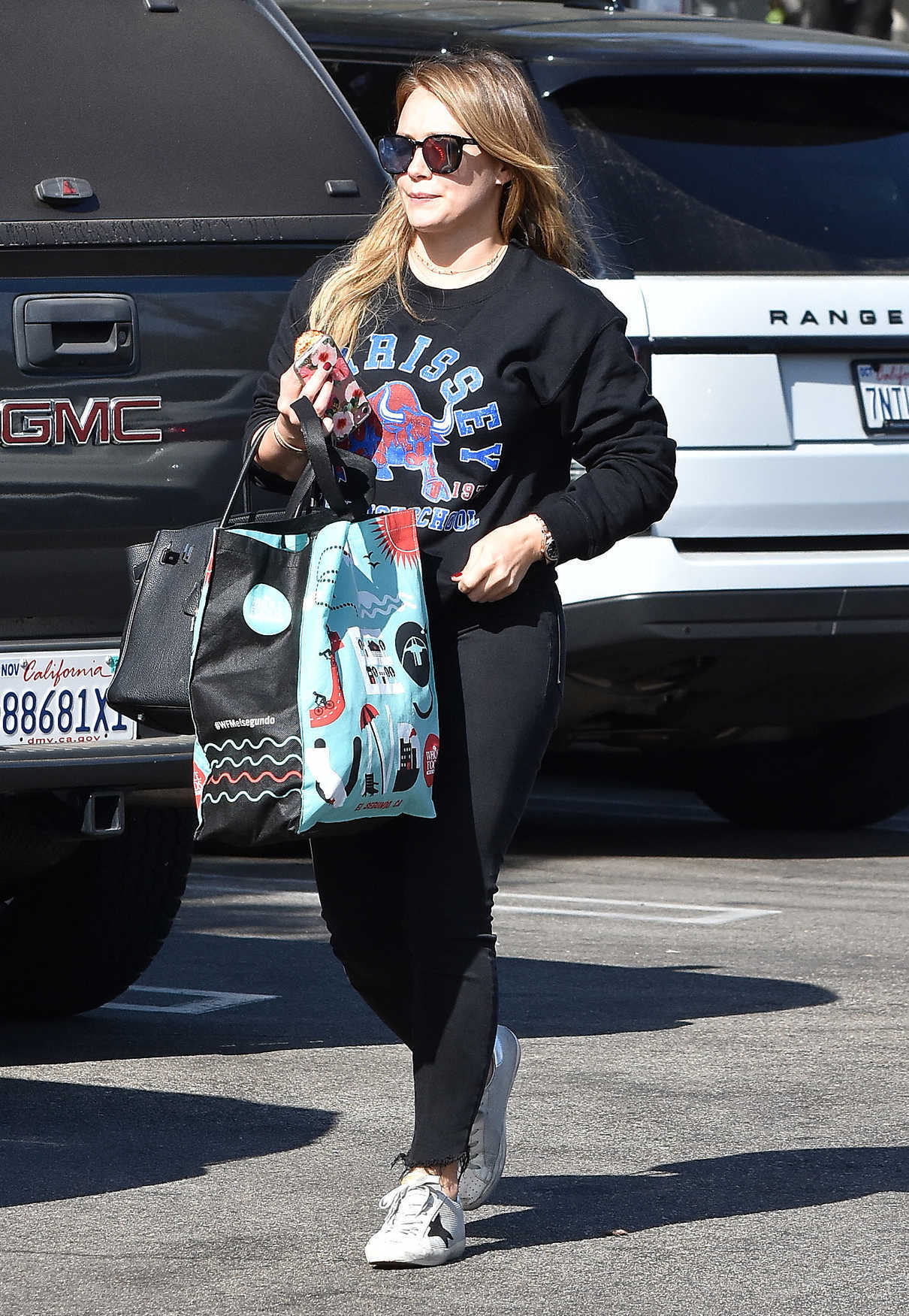 Hilary Duff Out Shopping in Studio City 11/11/2017-3