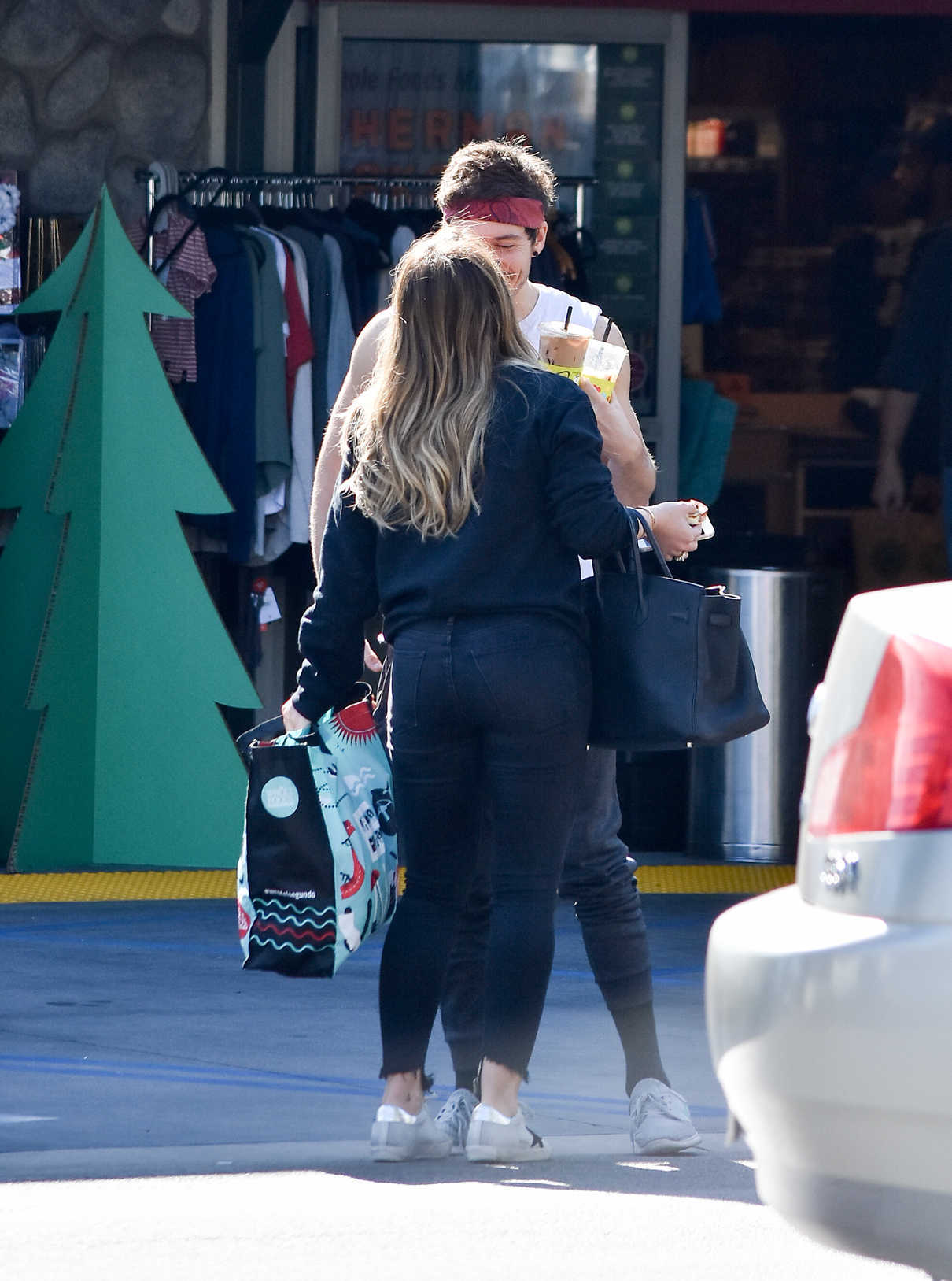 Hilary Duff Out Shopping in Studio City 11/11/2017-5
