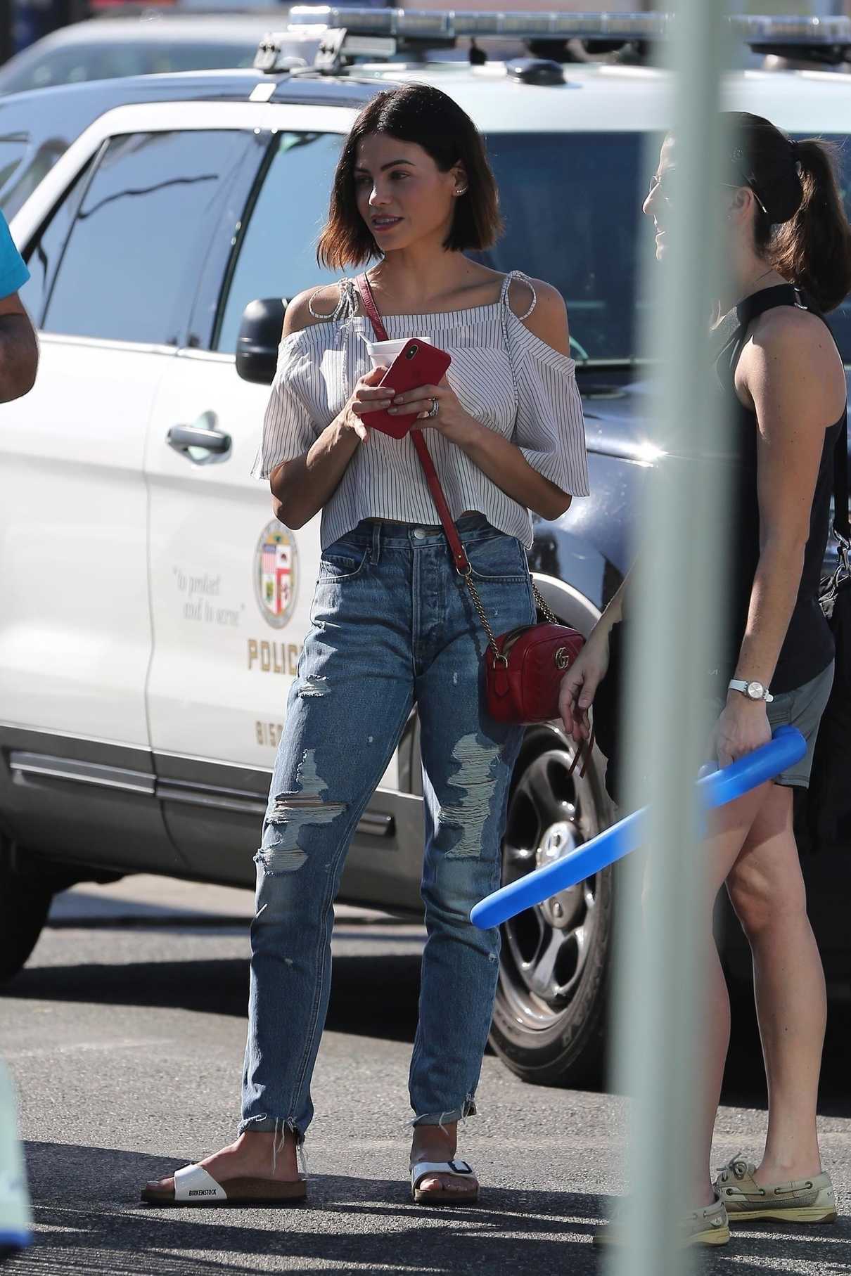 Jenna Dewan Was Seen at the Farmers Market in Studio City 11/26/2017-2