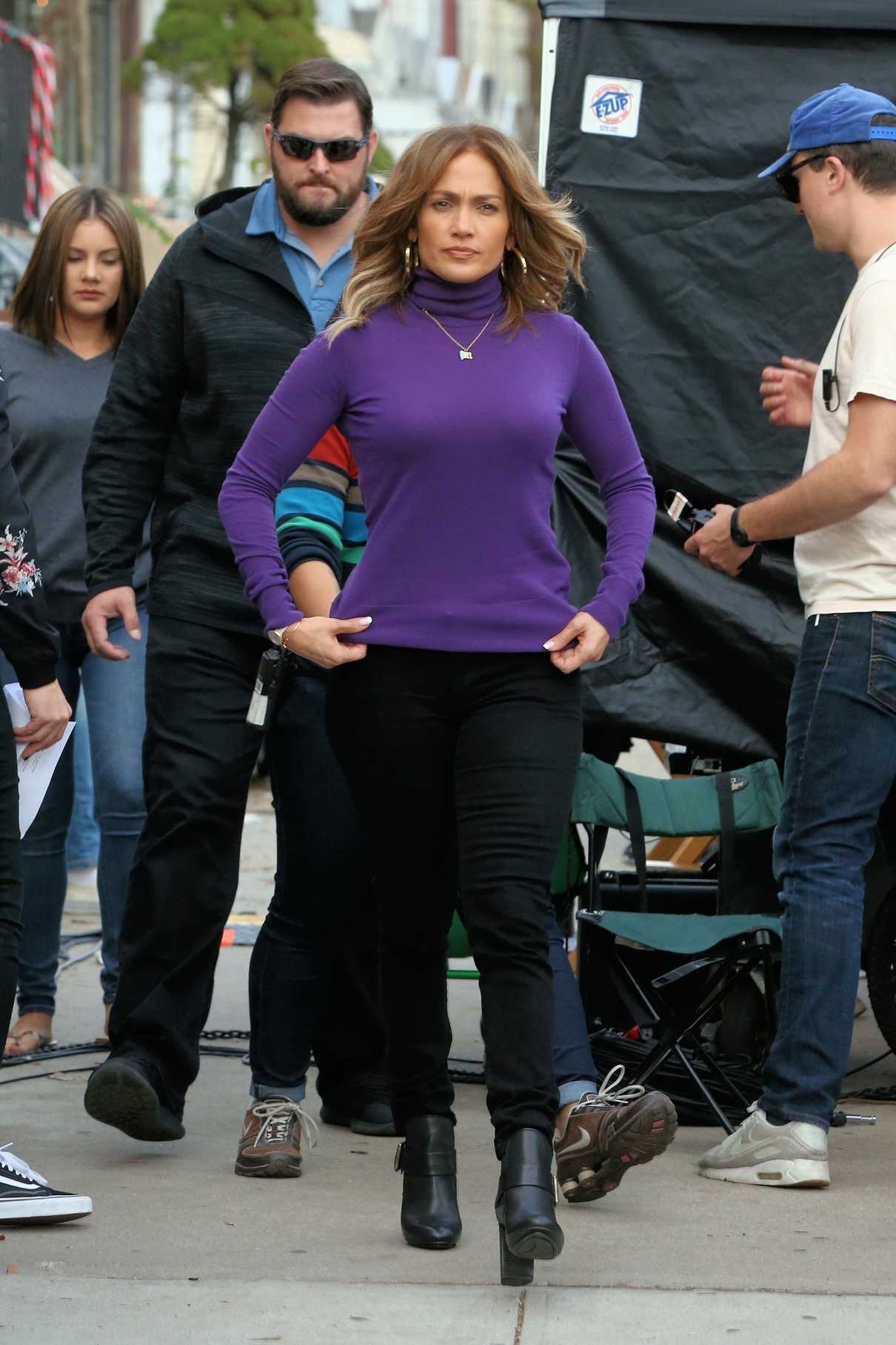 Jennifer Lopez on the Set of Second Act in New York City 11/03/2017-5