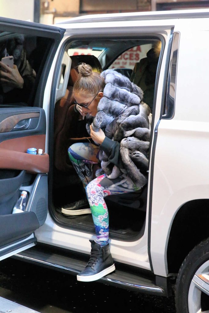 Jennifer Lopez Was Seen Out in New York City 11/10/2017-1