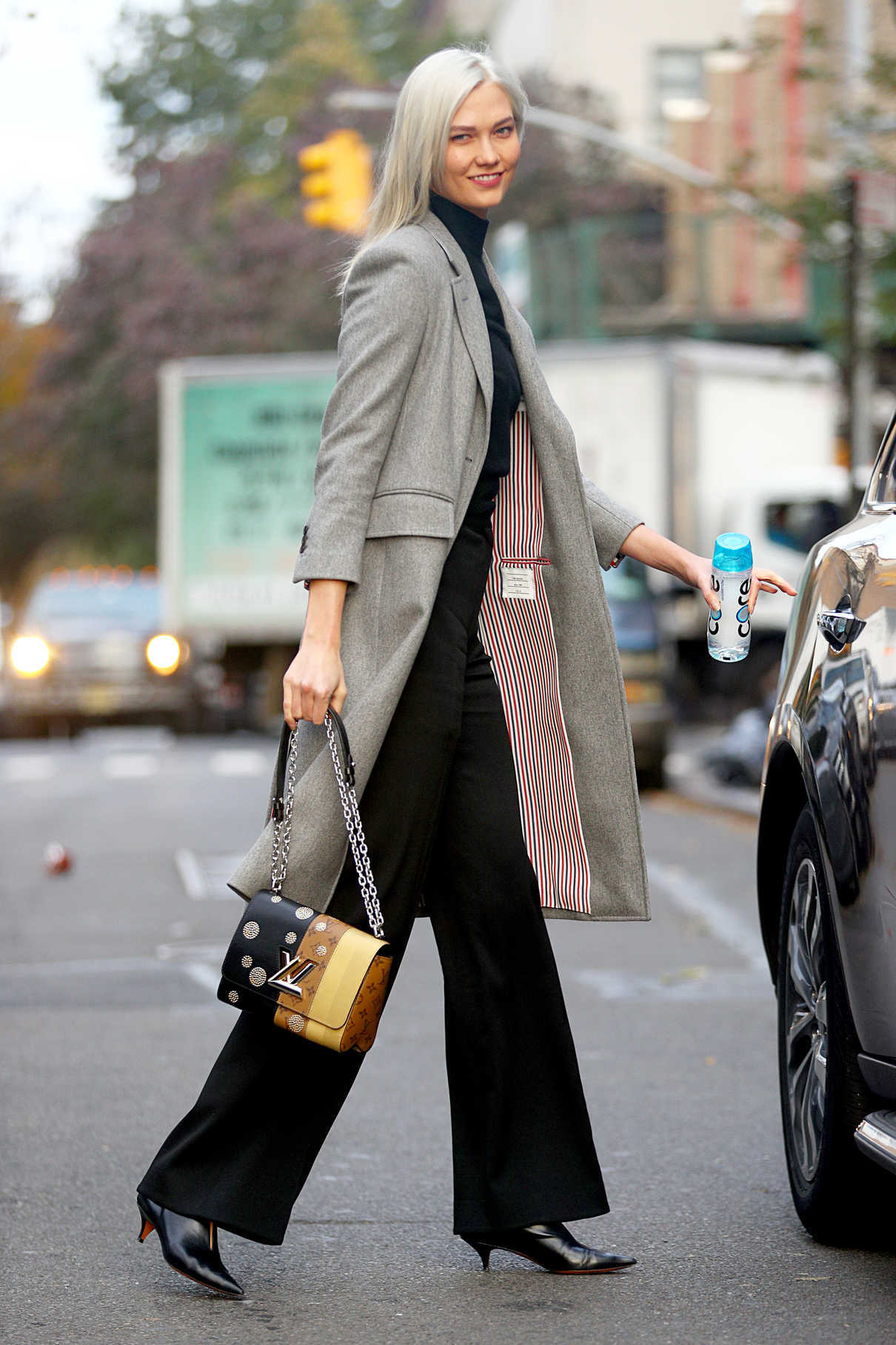 Karlie Kloss Was Seen Out in NYC 11/15/2017-5