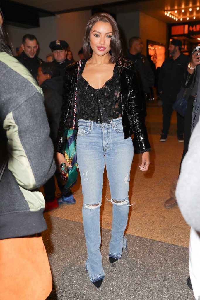 Kat Graham Leaves the MTV TRL Studios in New York City 11/22/2017-1