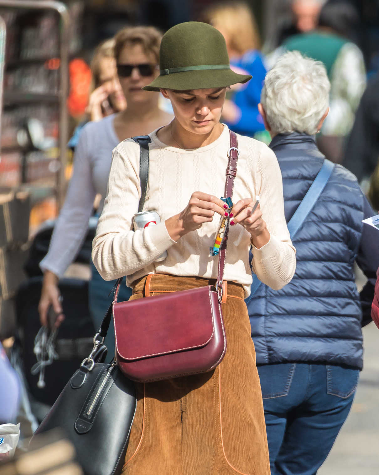 Katie Holmes Was Spotted Out on a Stroll in New York City 11/05/2017-5