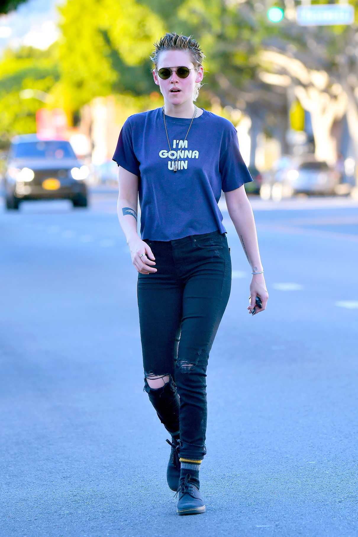 Kristen Stewart Was Seen Out in Los Angeles 11/06/2017-3