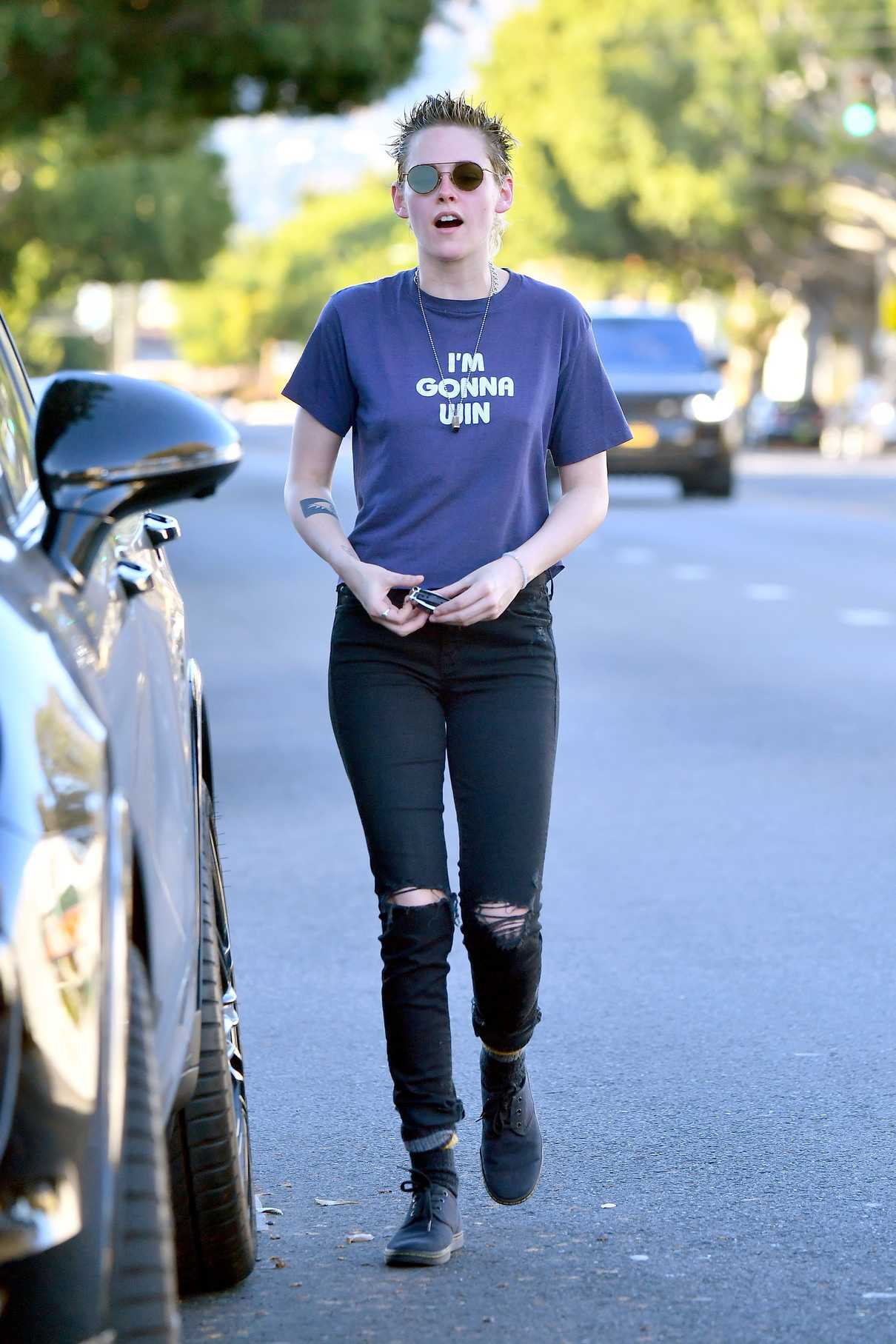 Kristen Stewart Was Seen Out in Los Angeles 11/06/2017-4