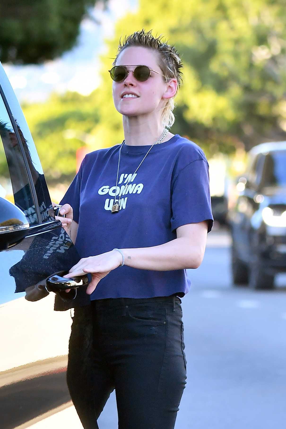 Kristen Stewart Was Seen Out in Los Angeles 11/06/2017-5