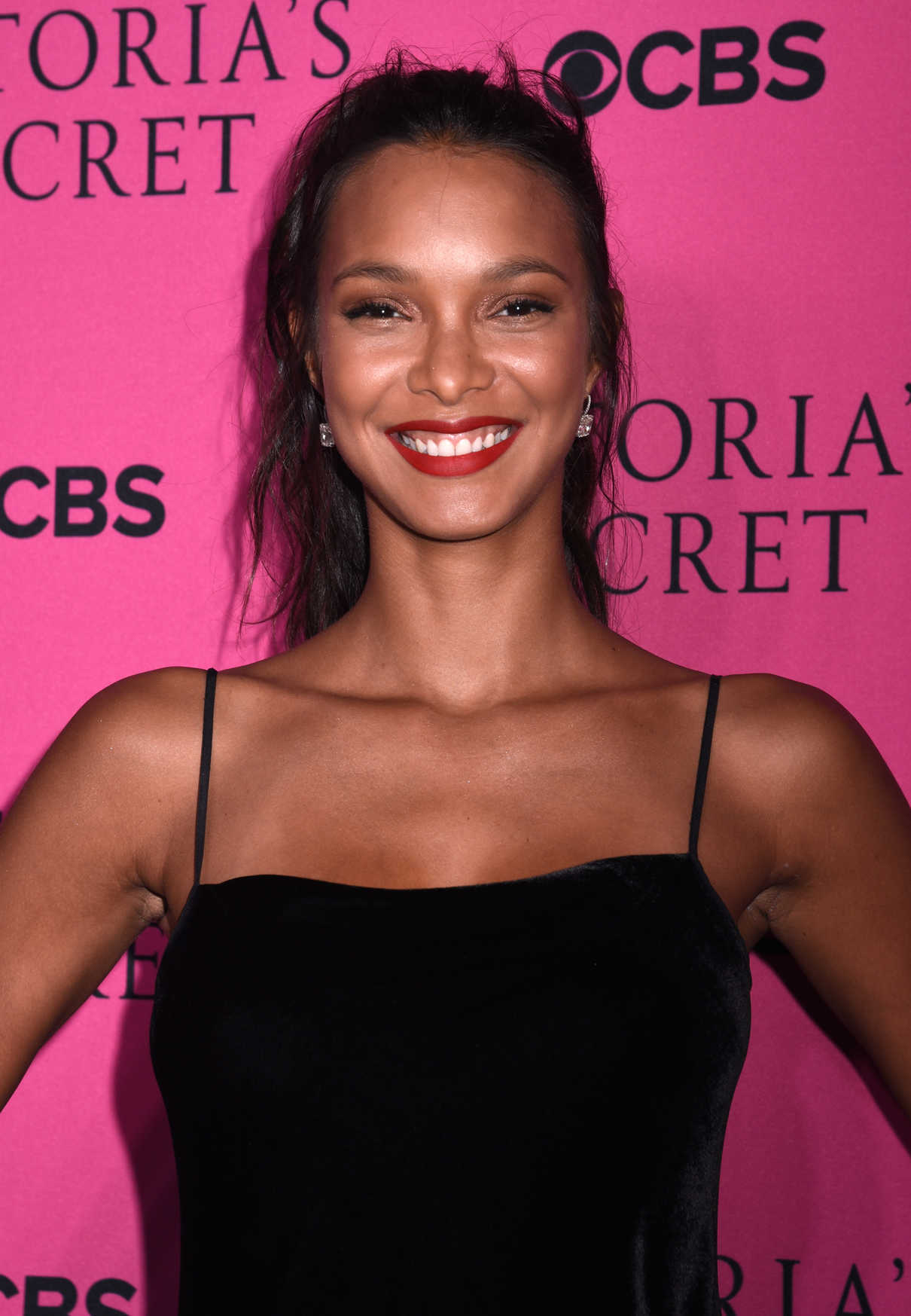 Lais Ribeiro at 2017 Victoria's Secret Fashion Show Viewing Party in New York City 11/28/2017-5