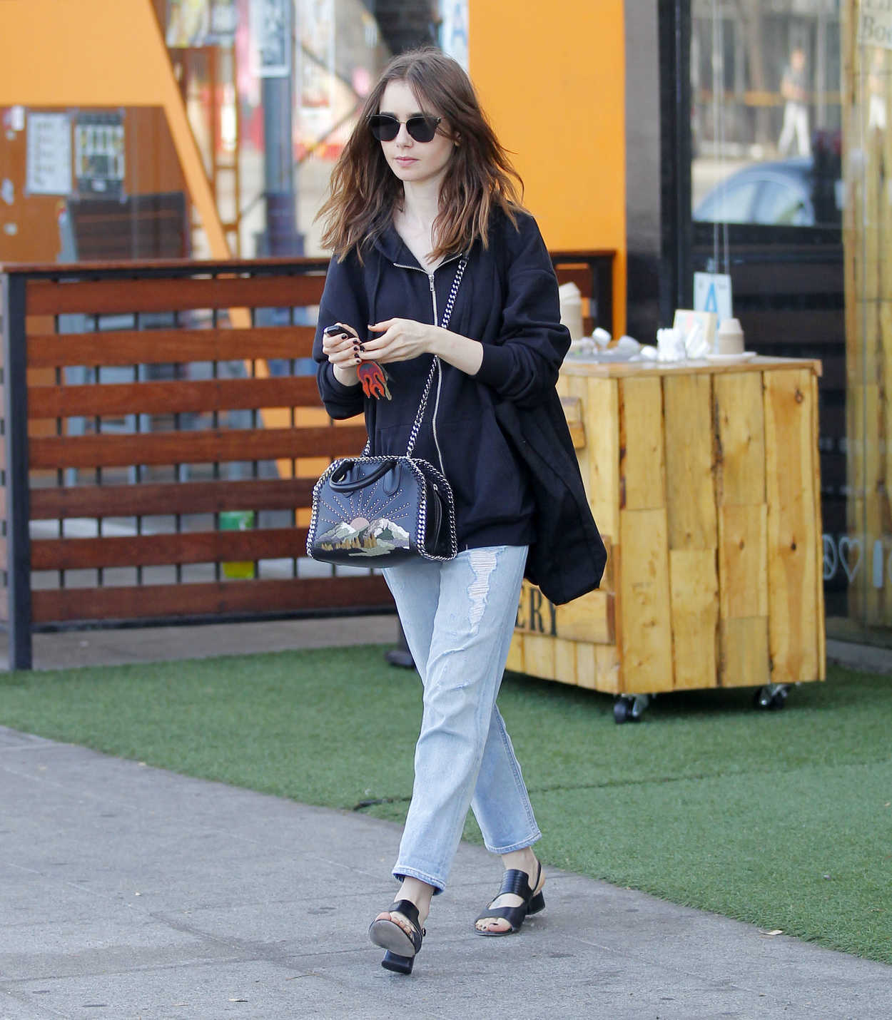 Lily Collins Buys a Watering Pitcher in Beverly Hills 11/26/2017-3