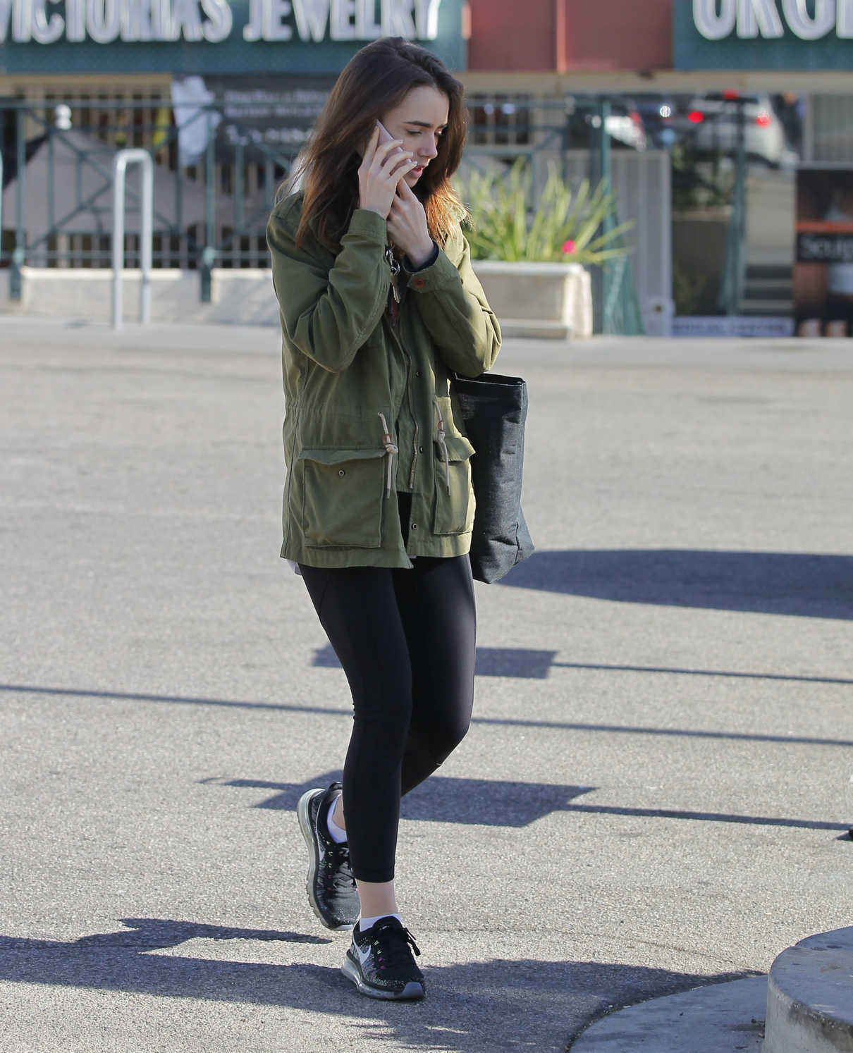 Lily Collins Was Spotted Out in Hollywood 11/28/2017-5