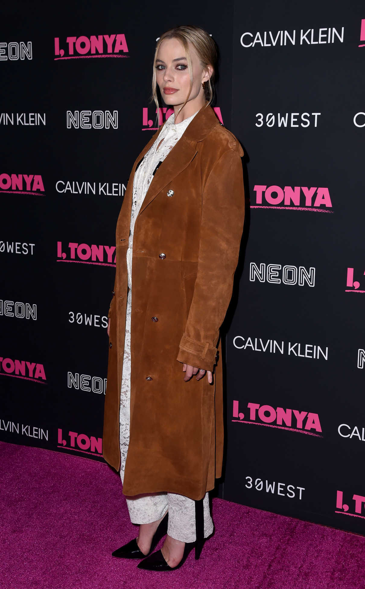 Margot Robbie at I, Tonya Premiere in New York City 11/28/2017-3