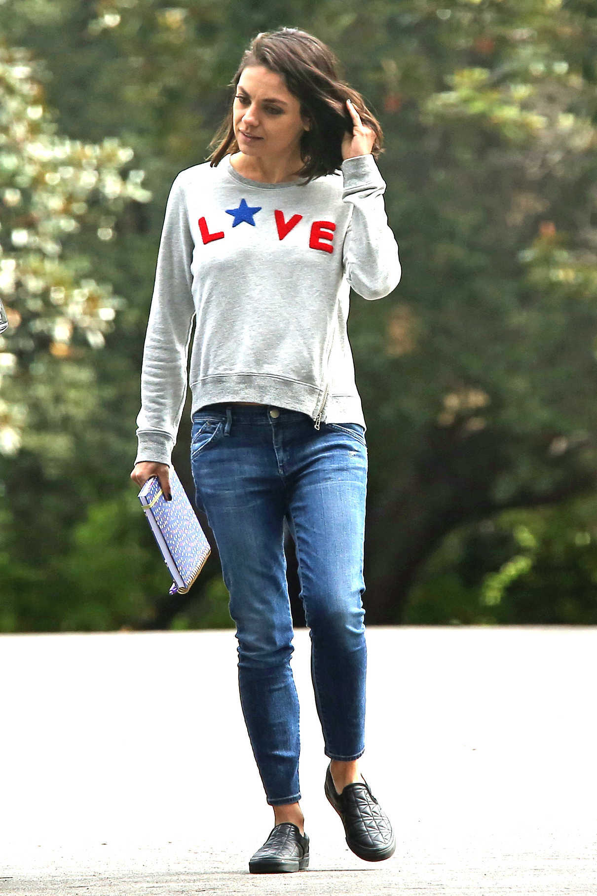 Mila Kunis Was Seen in a Love Sweatshirt Out in LA 11/10/2017-5