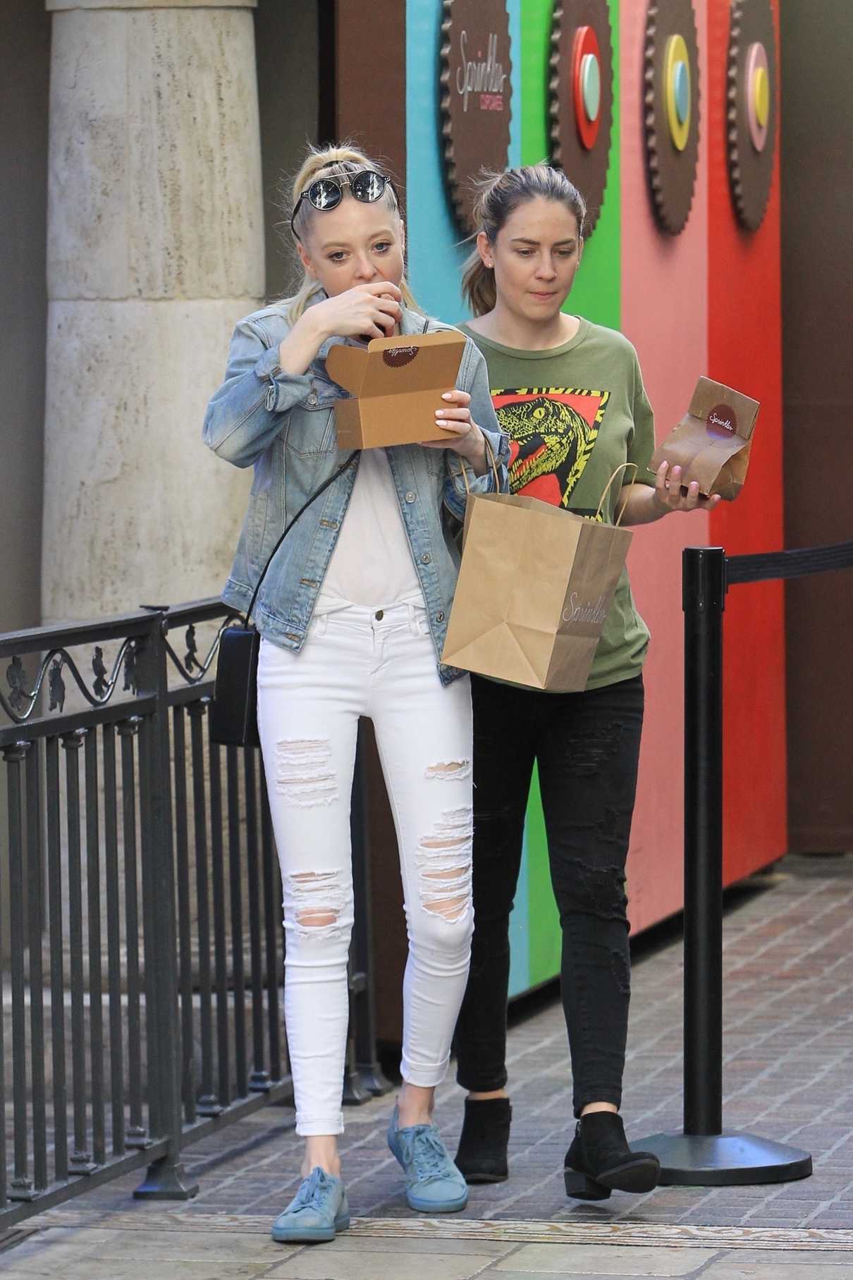 Portia Doubleday Was Seen With a Friend at The Grove in West Hollywood 11/21/2017-3