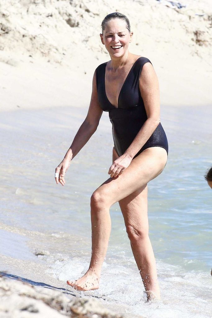 Sharon Stone Wears a Black Swimsuit at the Beach in Miami 11/05/2017-1