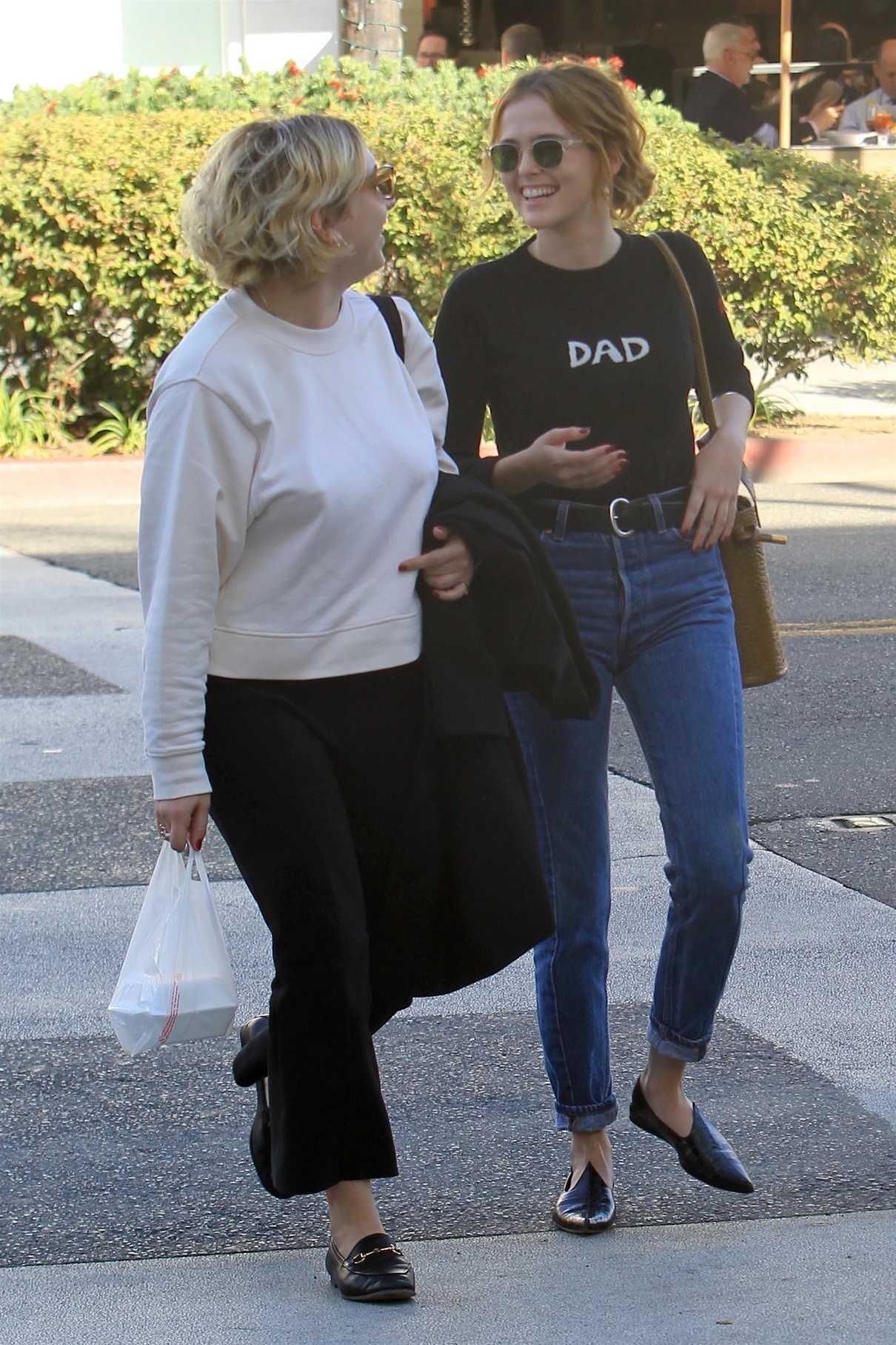 Zoey Deutch Out for Lunch in Beverly Hills 11/28/2017-3