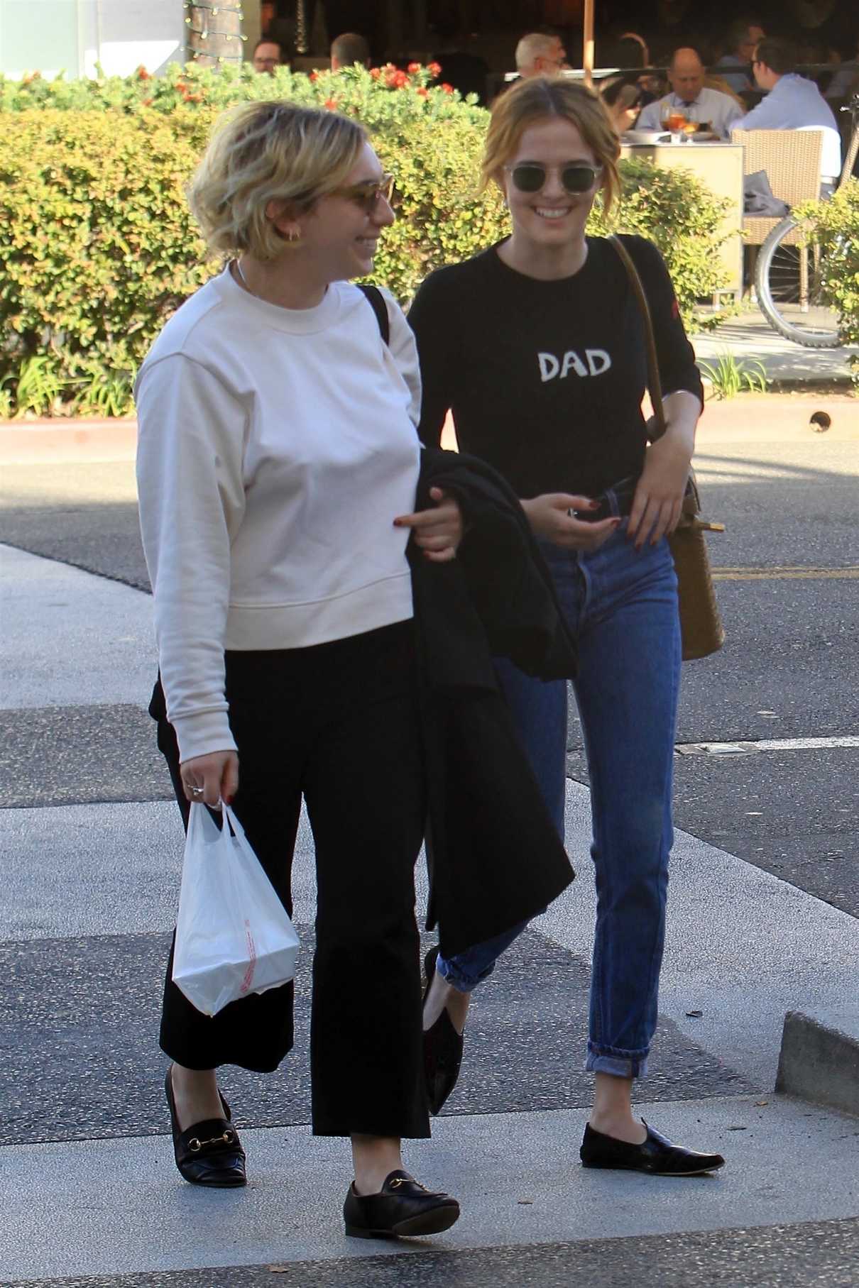 Zoey Deutch Out for Lunch in Beverly Hills 11/28/2017-4