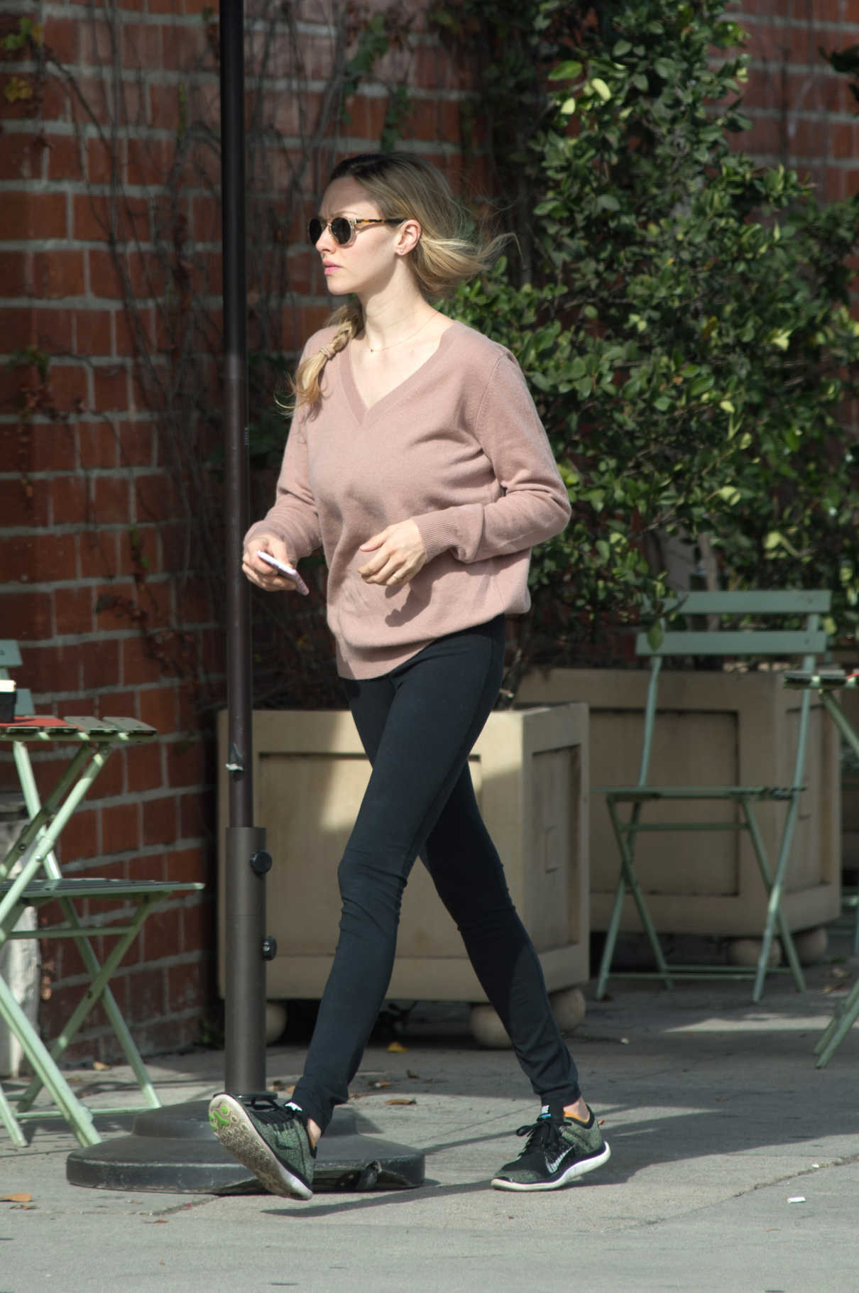 Amanda Seyfried Was Seen Out in Los Angeles 11/29/2017-4