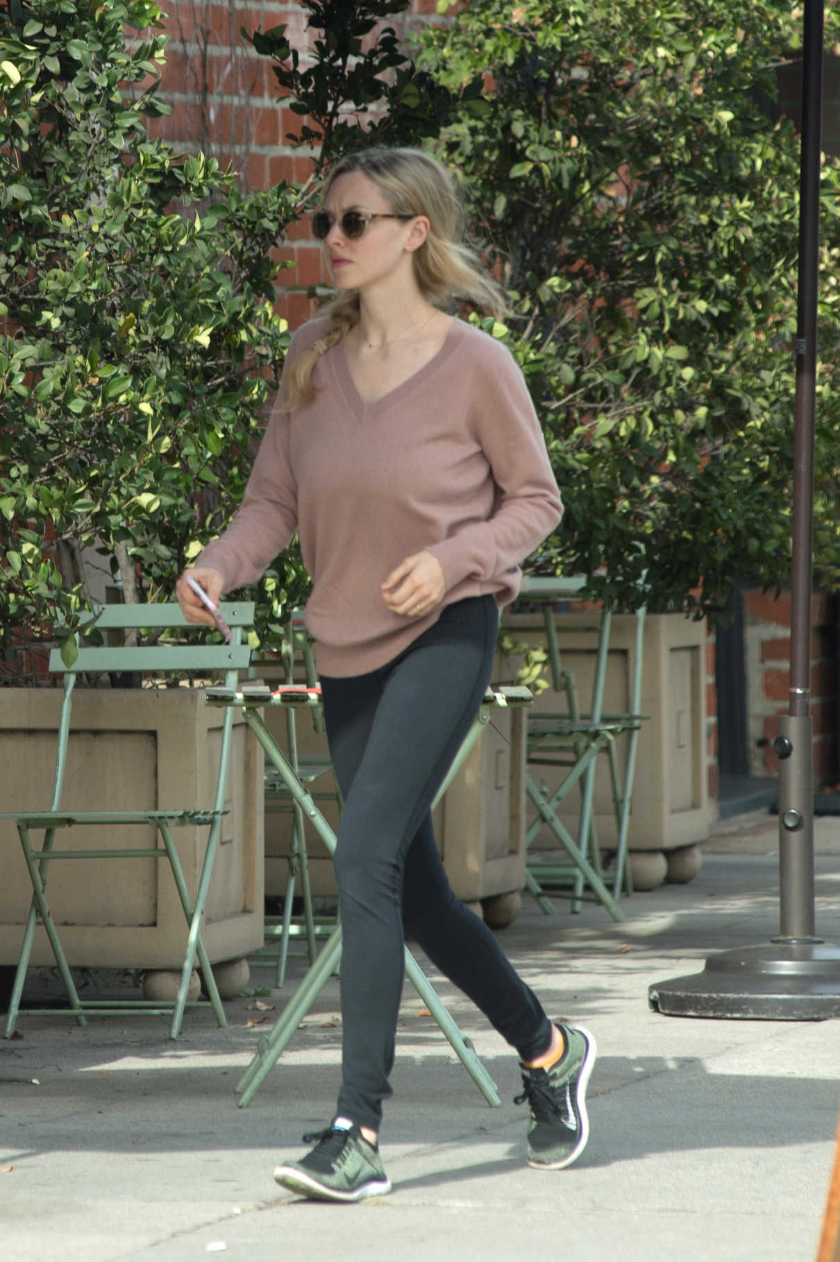 Amanda Seyfried Was Seen Out in Los Angeles 11/29/2017-5