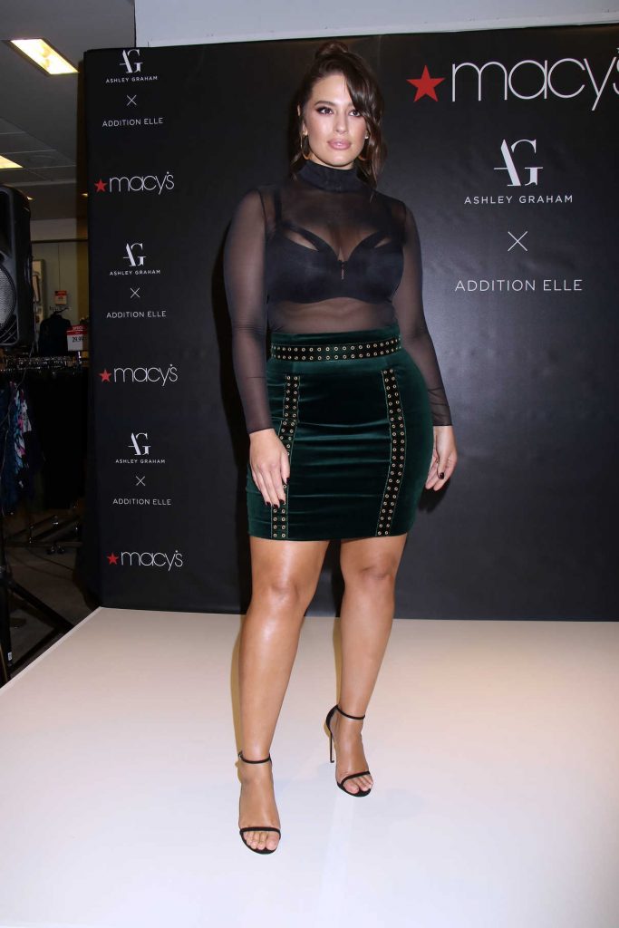 Ashley Graham Celebrates Her Latest Lingerie Collection at Macy's Fashion Show in Las Vegas 11/29/2017-1