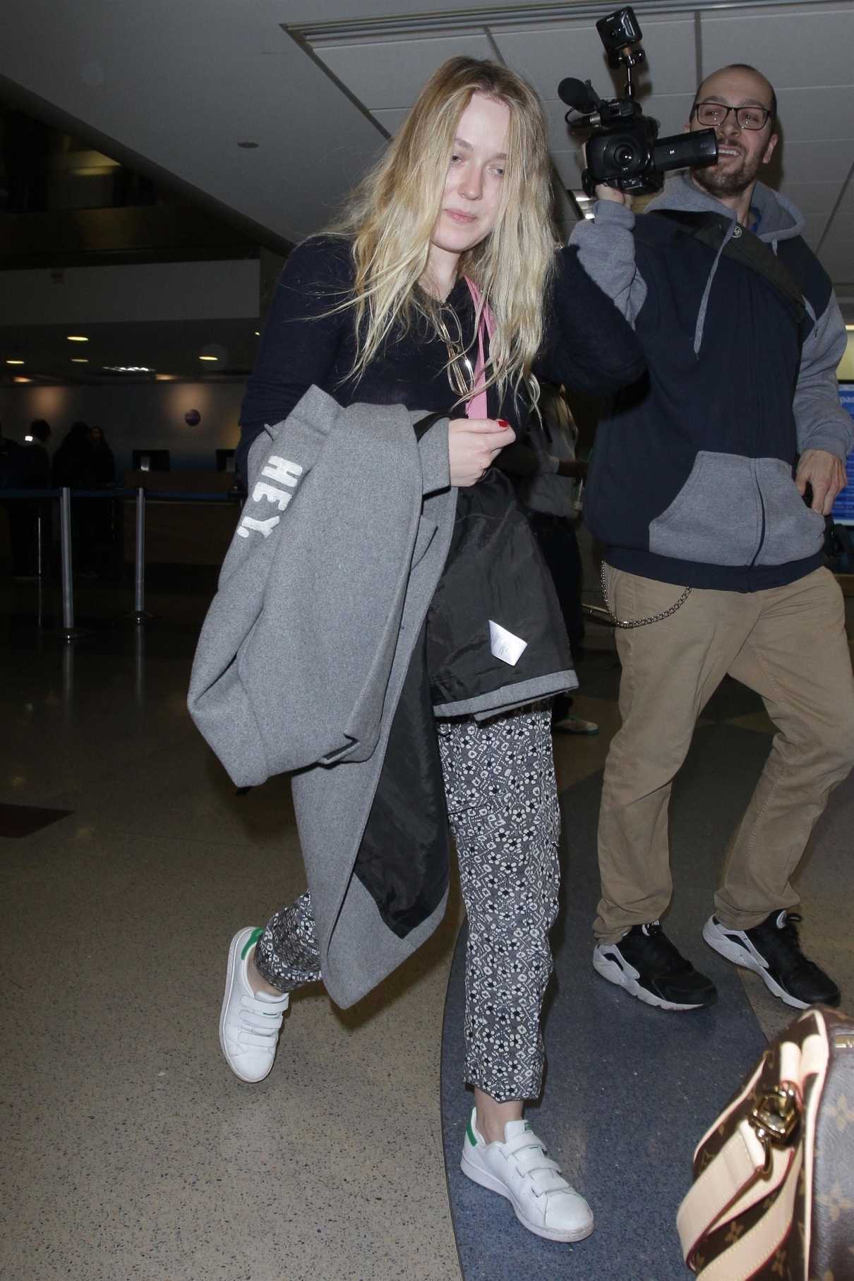 Dakota Fanning Was Spotted at LAX Airport in LA 12/19/2017-2