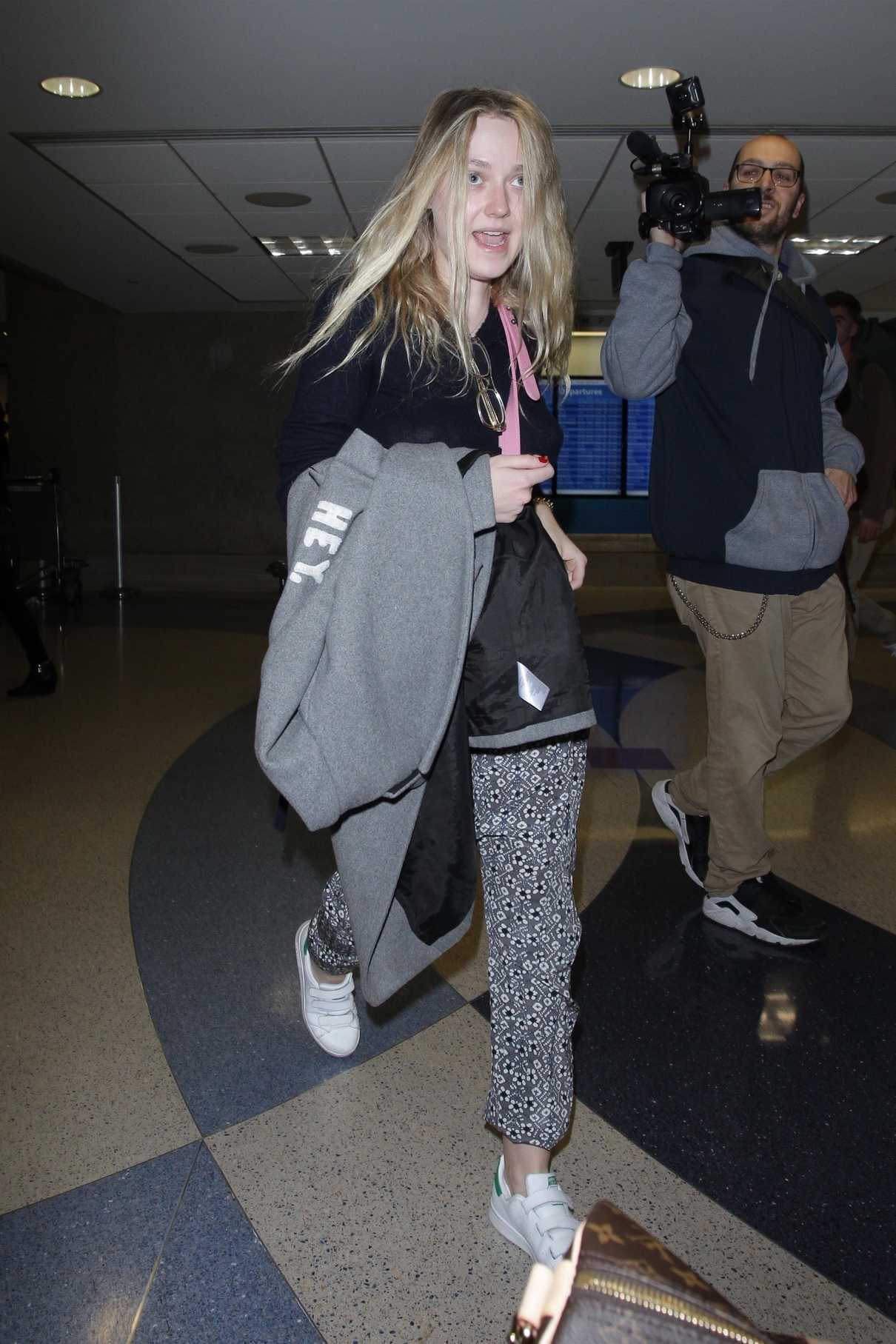 Dakota Fanning Was Spotted at LAX Airport in LA 12/19/2017-3