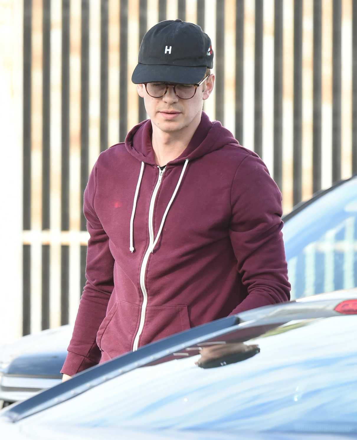 Hayden Christensen Goes Christmas Shopping on Christmas Eve in Los Angeles 12/24/2017-4